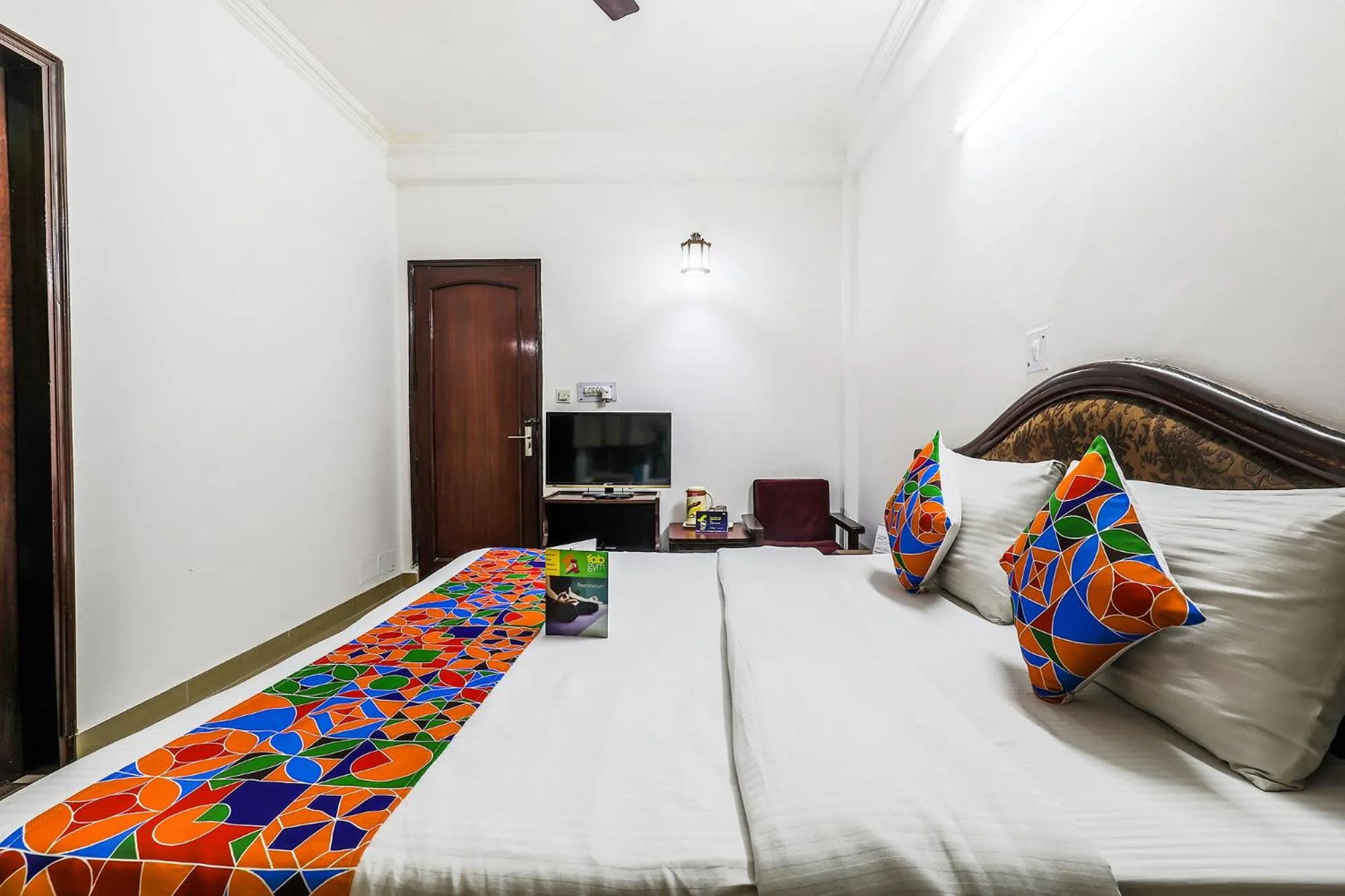 TV and multimedia, Bed in FabExpress Hemkunt Mansion