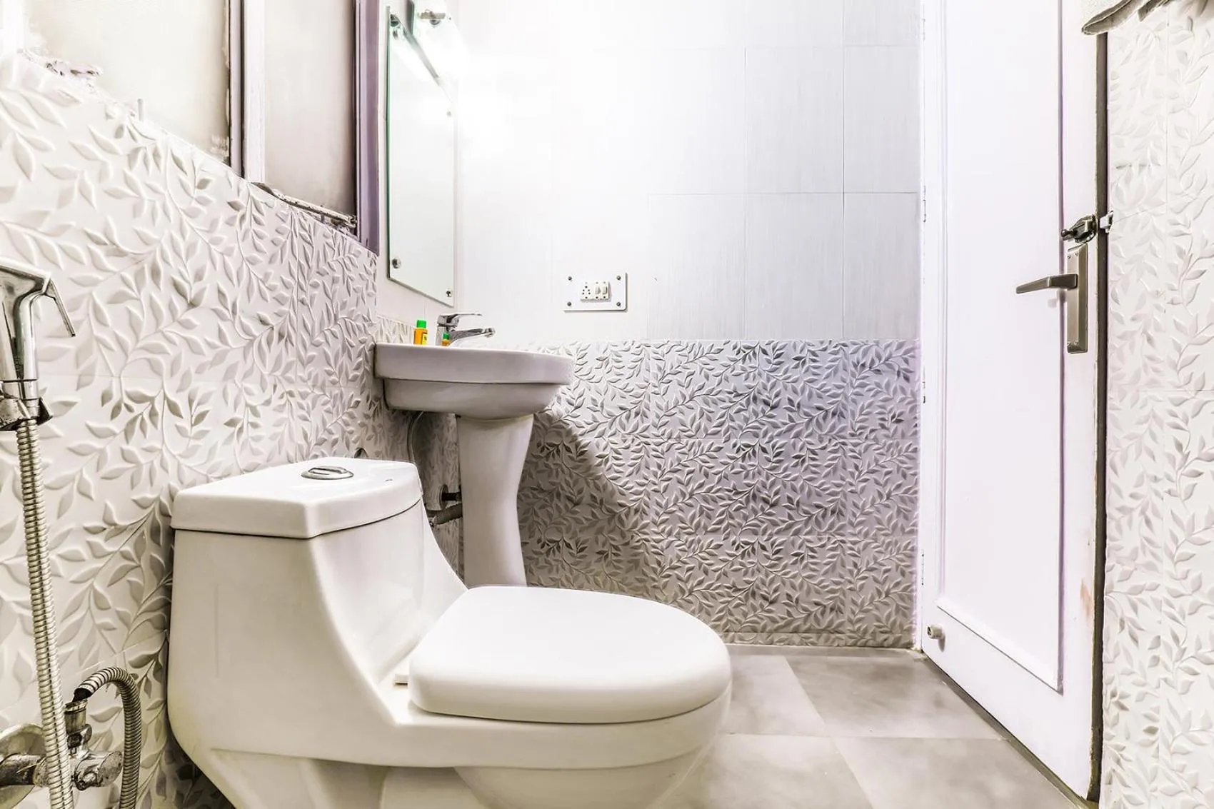 Toilet in Via Hemkunt Mansion