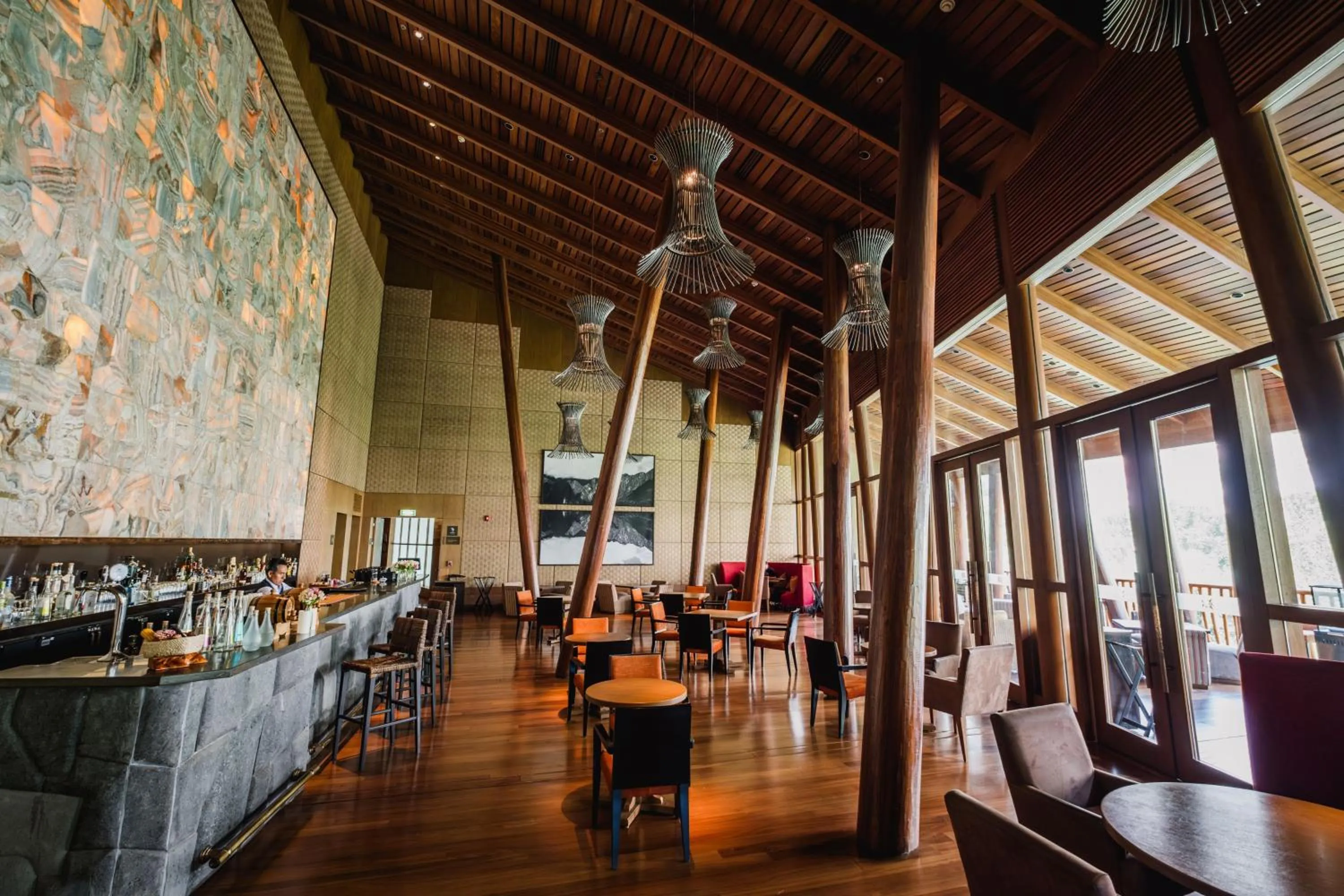 Lounge or bar in Tambo del Inka, a Luxury Collection Resort & Spa, Valle Sagrado