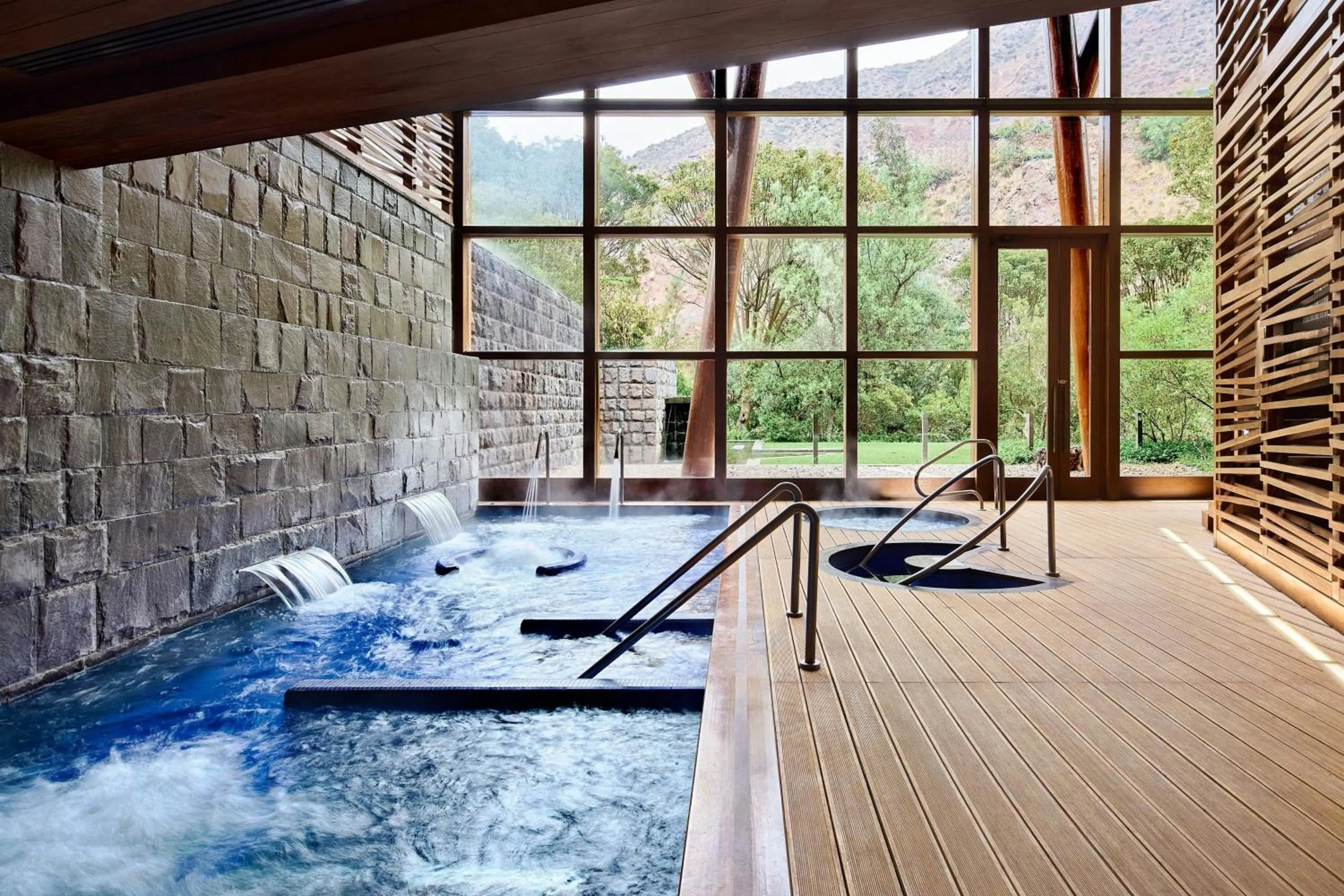 Swimming pool in Tambo del Inka, a Luxury Collection Resort & Spa, Valle Sagrado