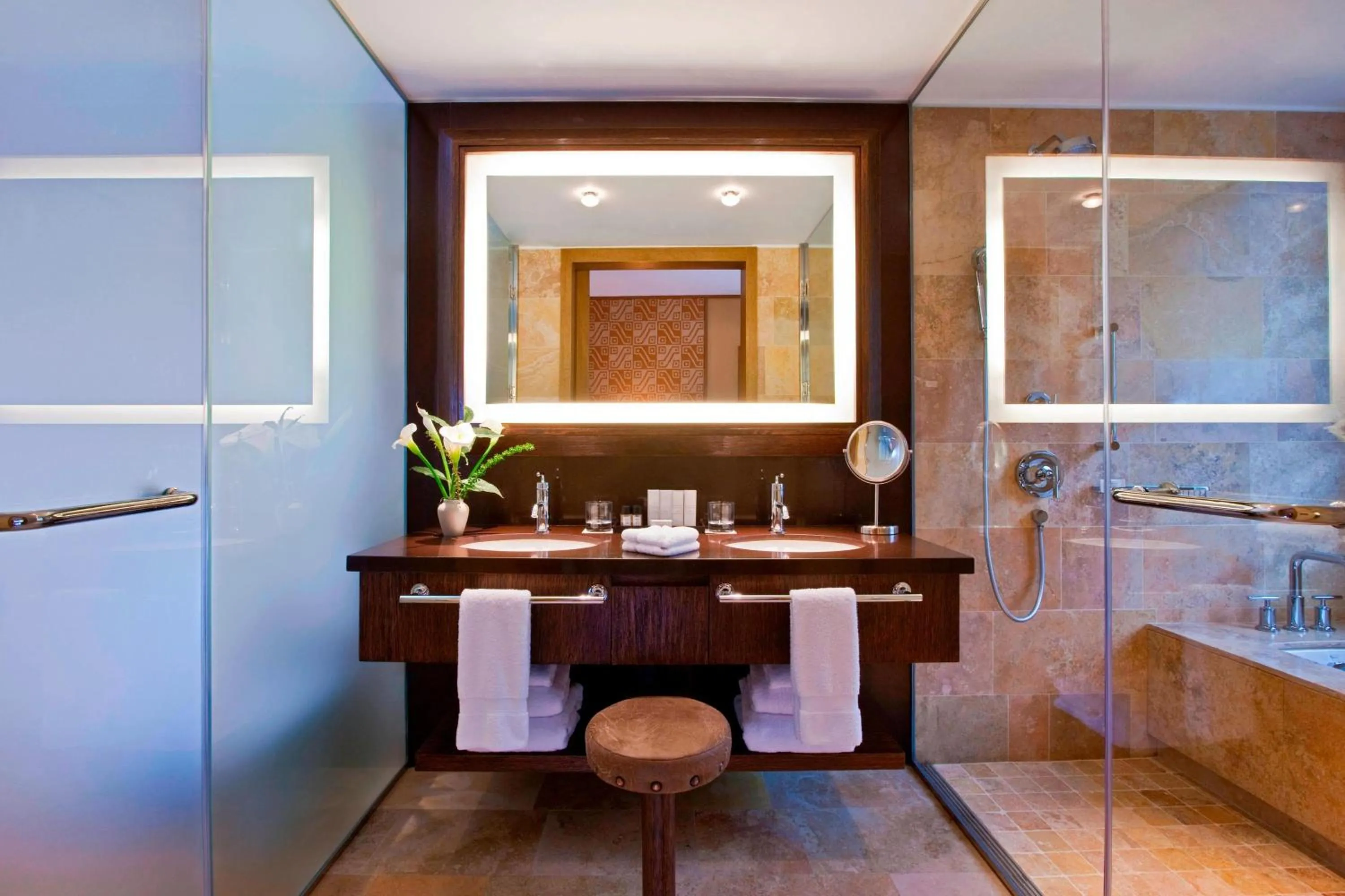 Bathroom in Tambo del Inka, a Luxury Collection Resort & Spa, Valle Sagrado
