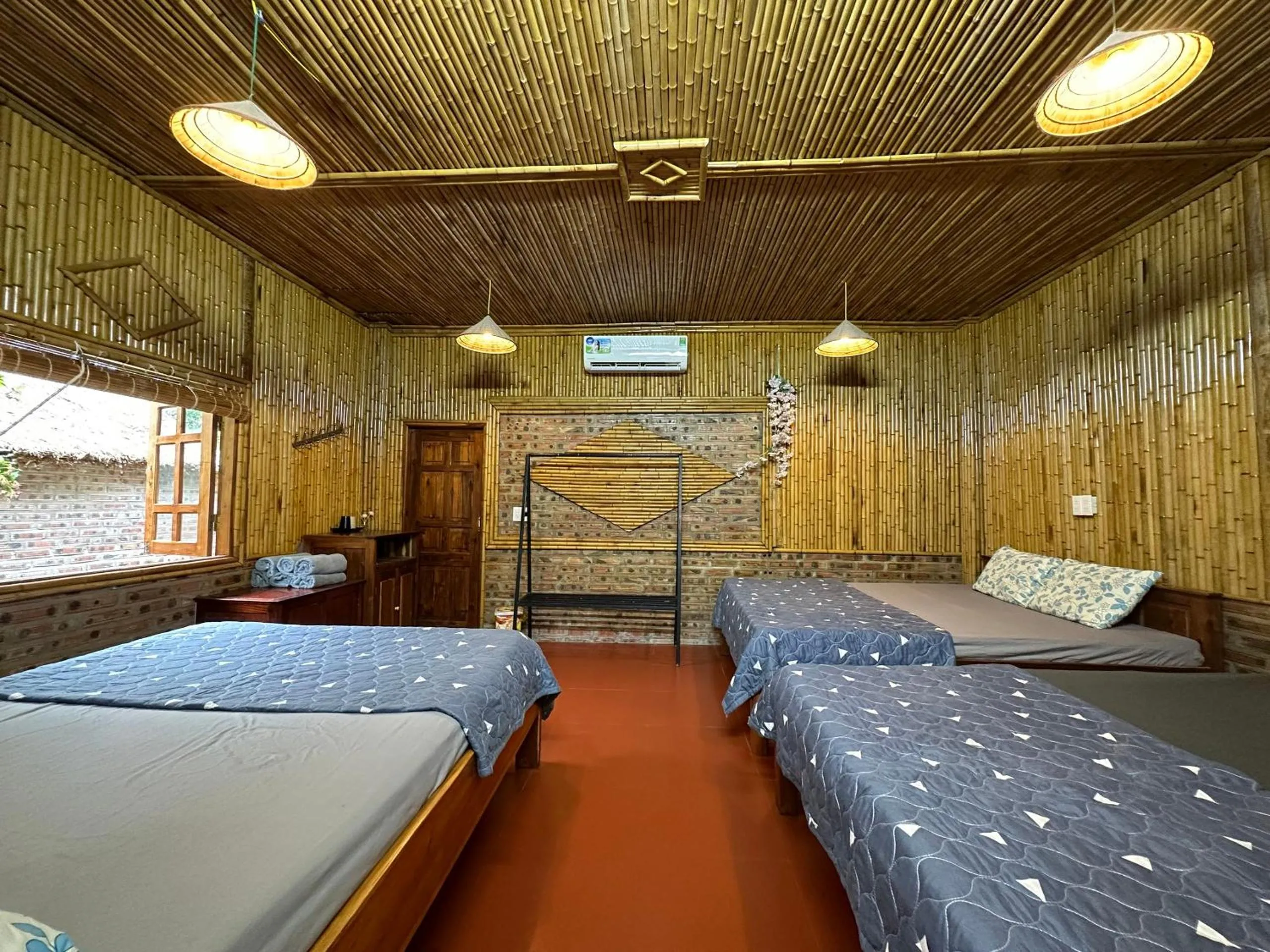 towels, Bed in Ninh Binh Bamboo Farmstay