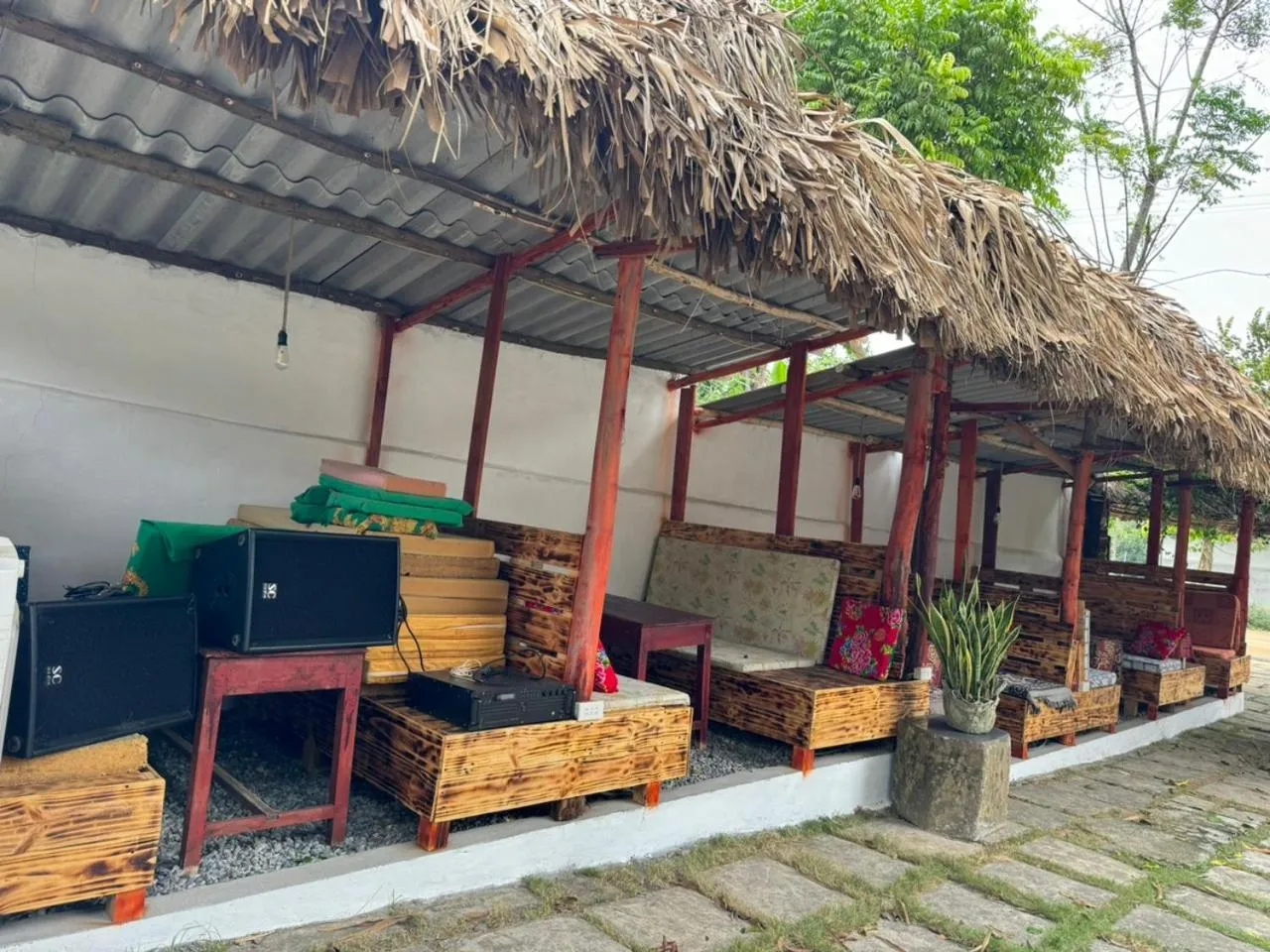 Dining area in Ninh Binh Bamboo Farmstay