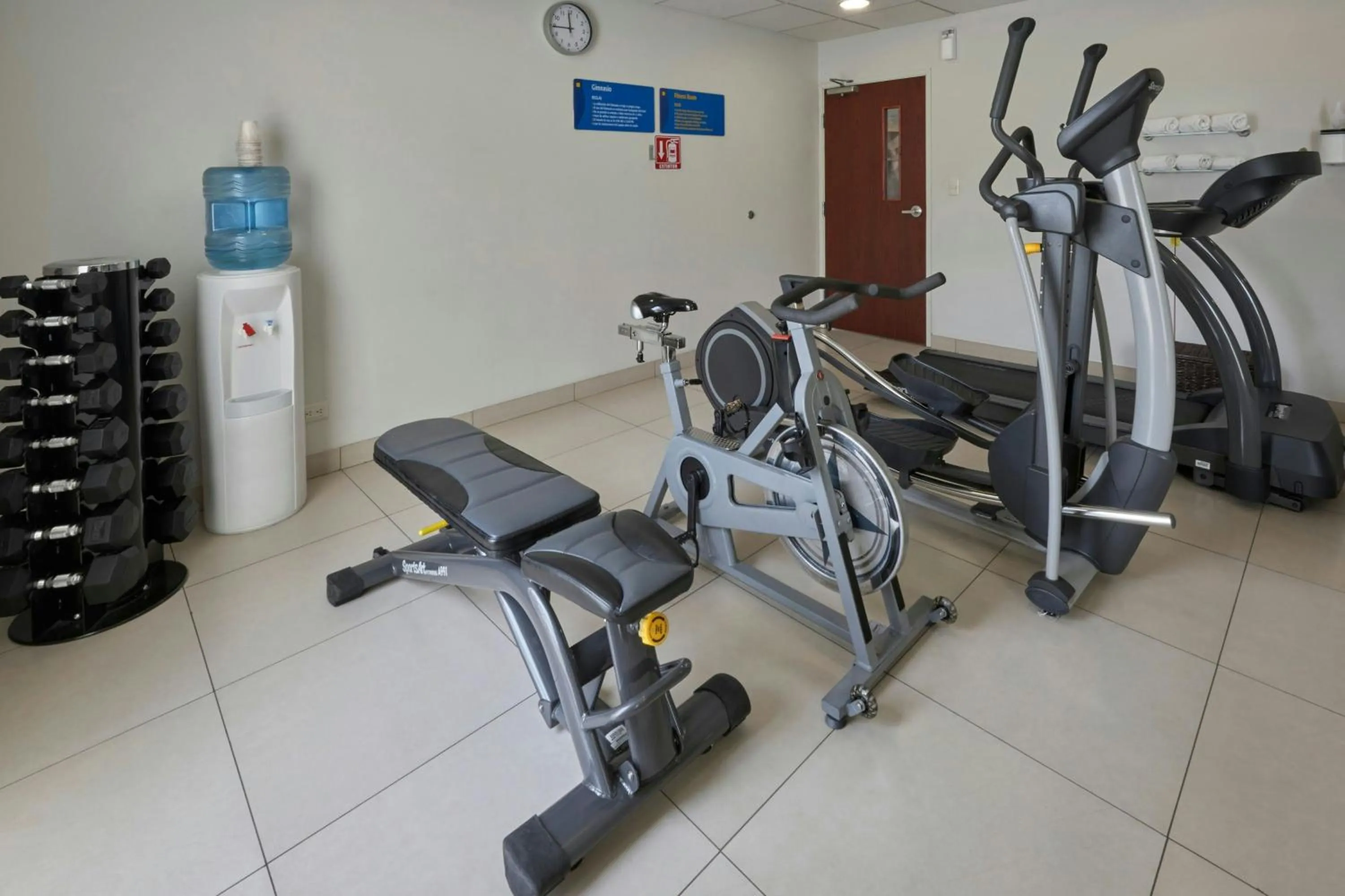 Fitness centre/facilities in City Express by Marriott Lazaro Cardenas