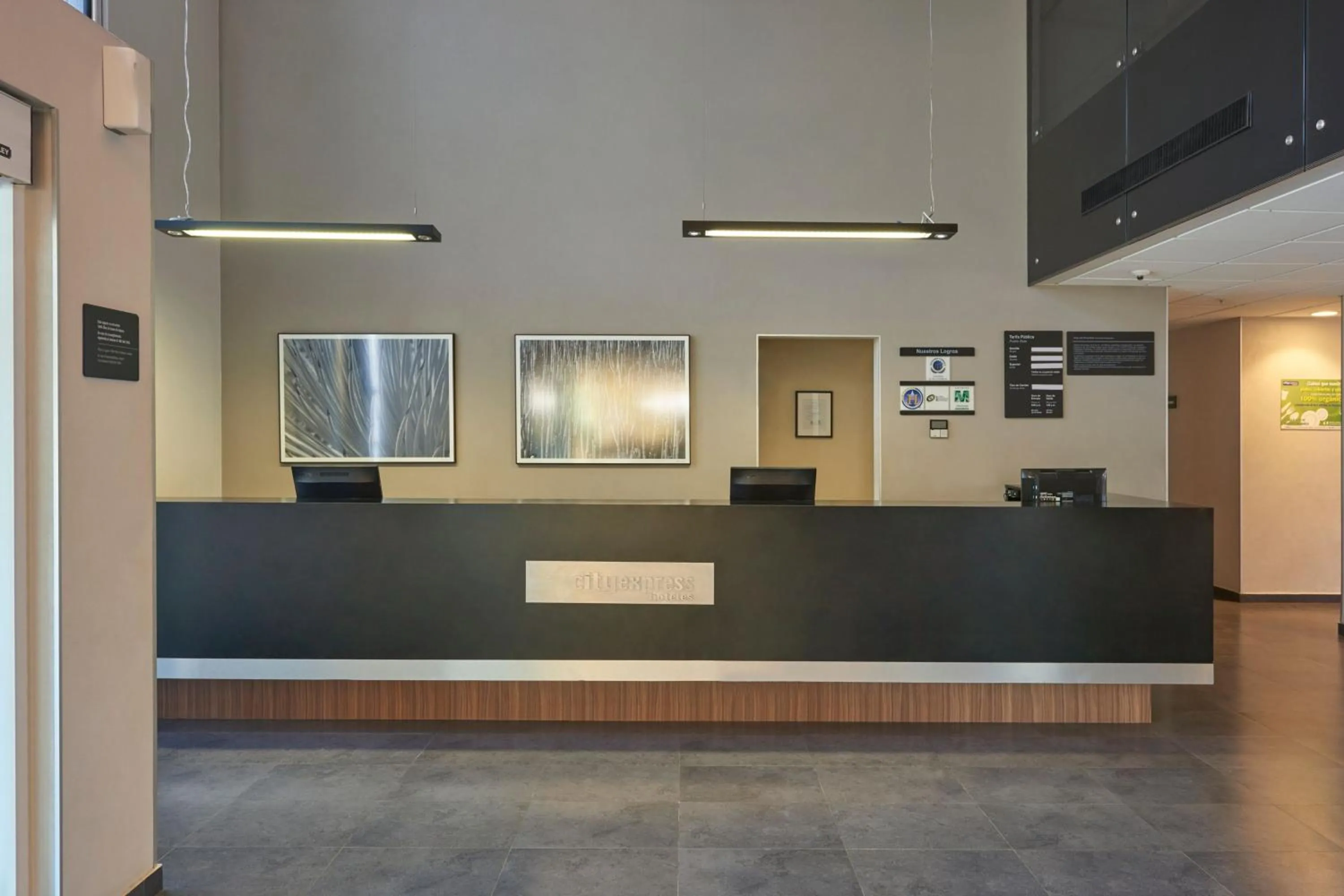 Lobby or reception in City Express by Marriott Tijuana Rio