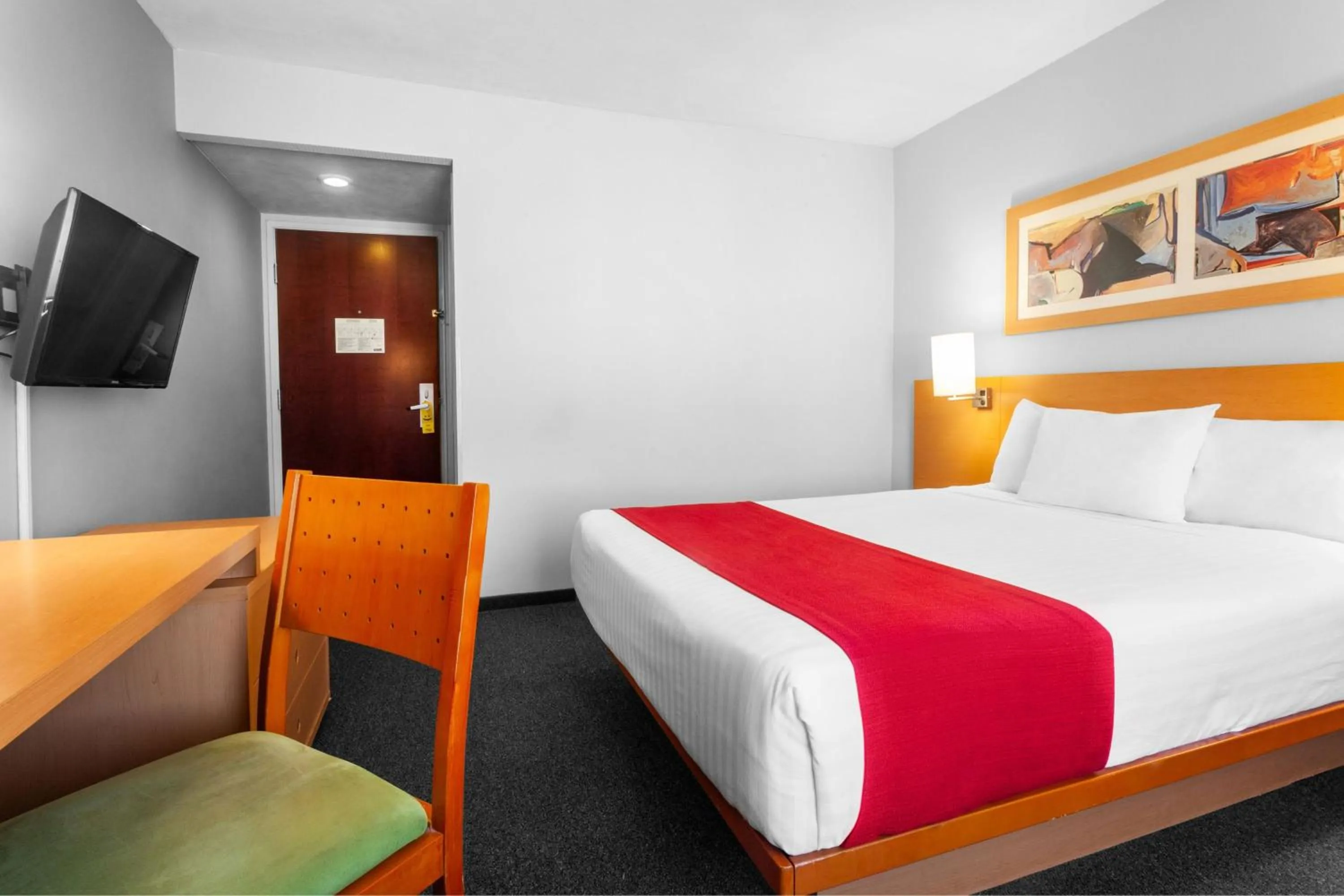 Photo of the whole room, Bed in City Express by Marriott Celaya Parque