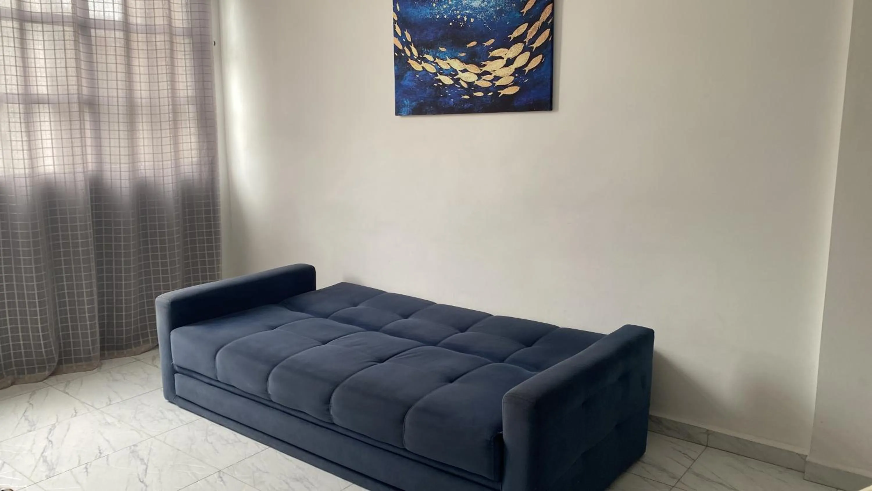 Em 5 minutos a pé tá na praia e no Shopping Praiamar Corporate, 2 quartos com ar condicionado, 2 banheiros, portaria 24 horas, elevador, 1 vaga carro gratuita, wi-fi, pets ok, enxoval, horário flexível!