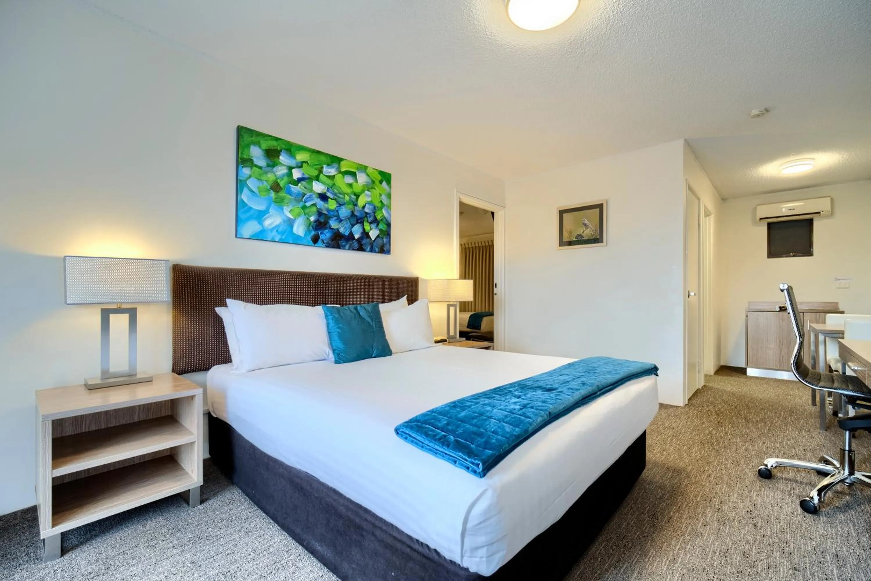 2 Bedroom Family Room in Albany Motel & Apartments