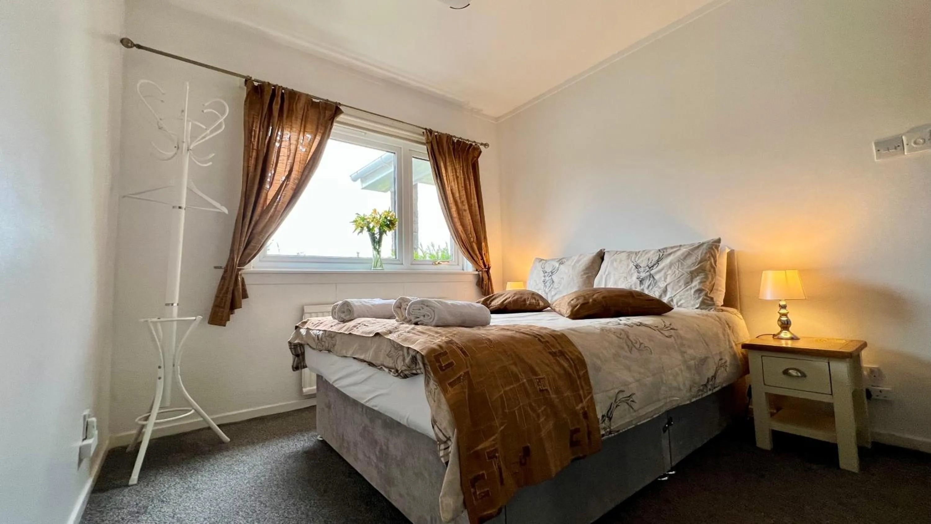 Double Room with private bathroom in Old Captain Guest House