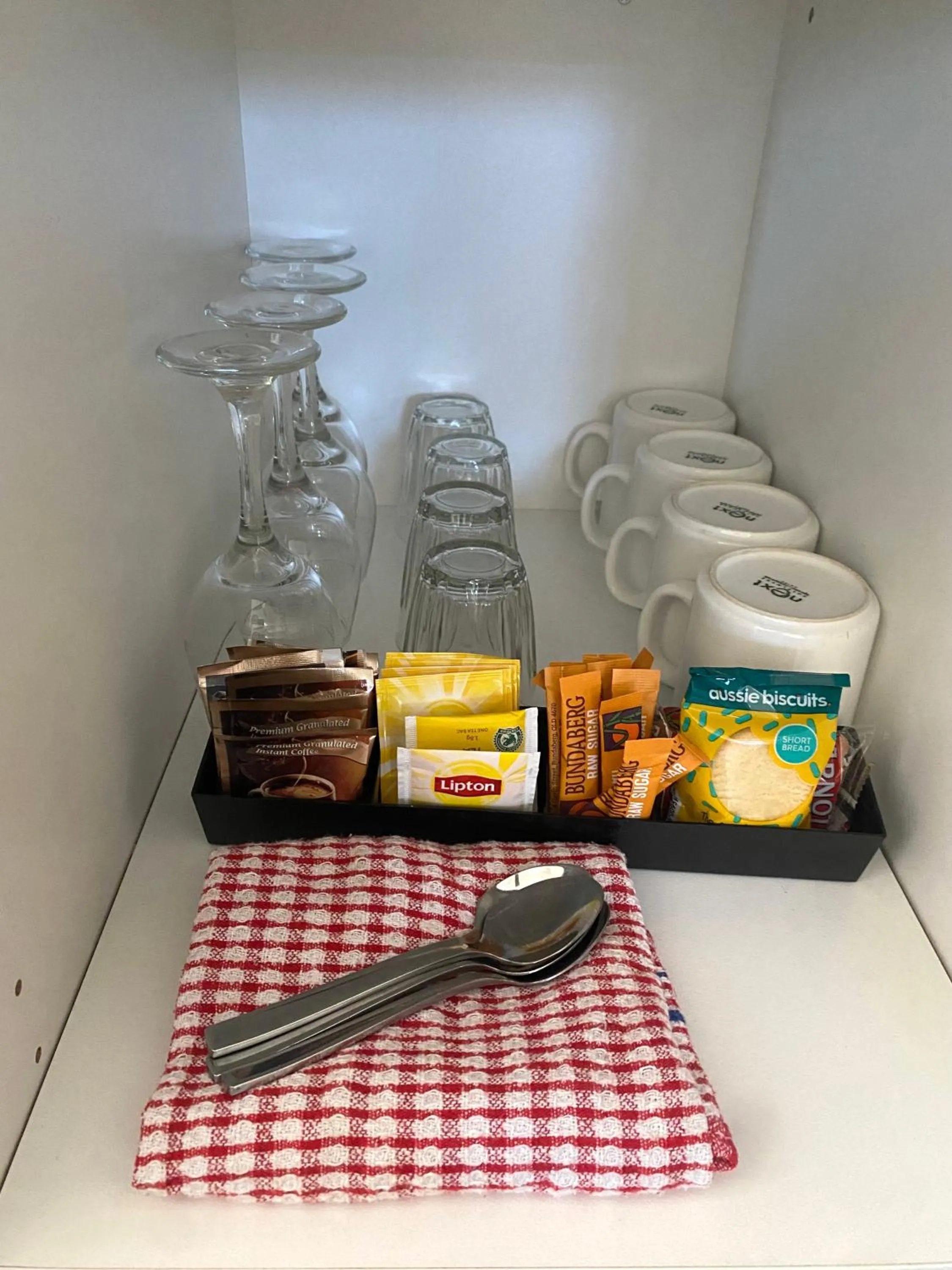 Coffee/tea facilities in High Street Motor Inn