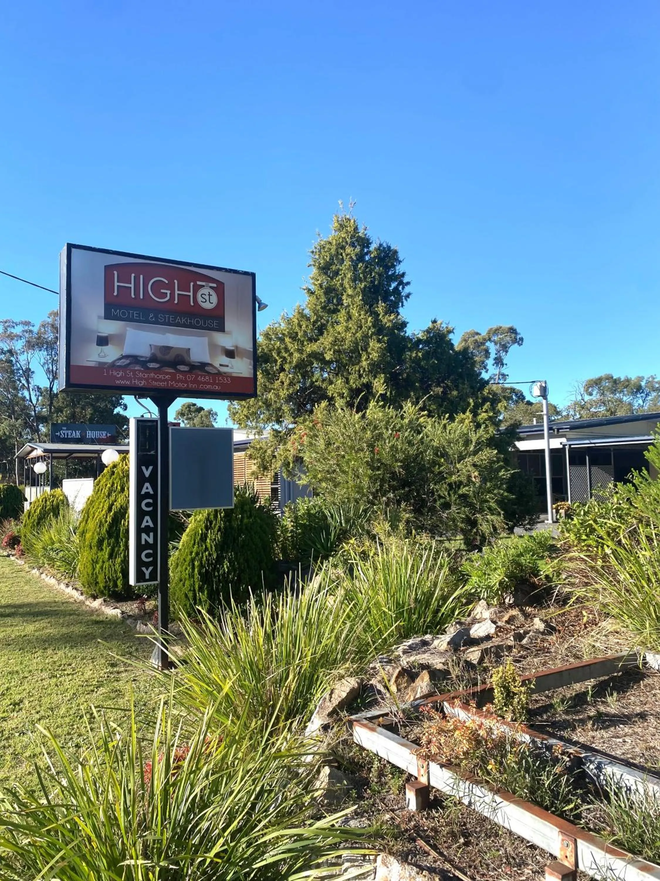 Property building in High Street Motor Inn