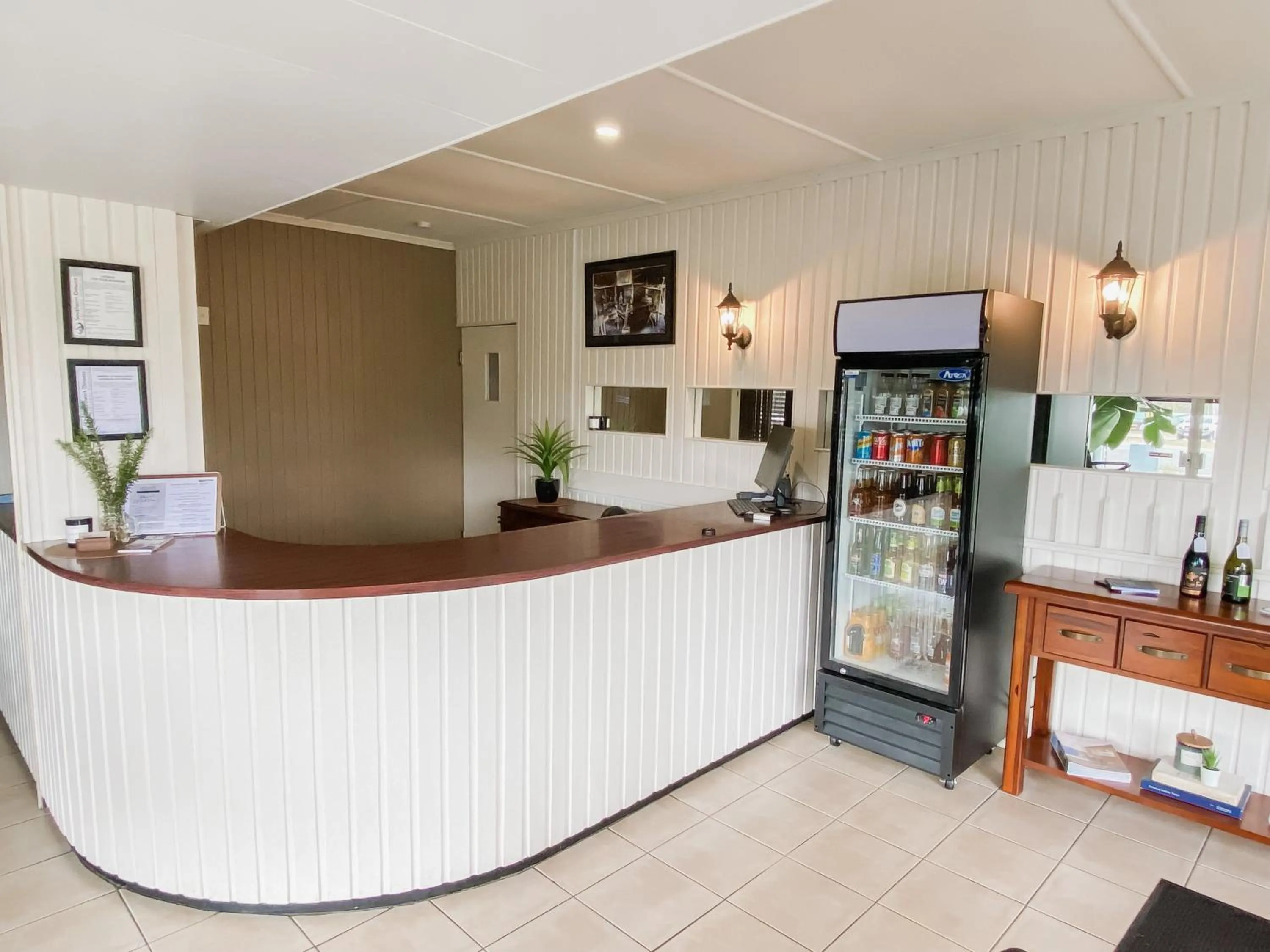 Property building in High Street Motor Inn