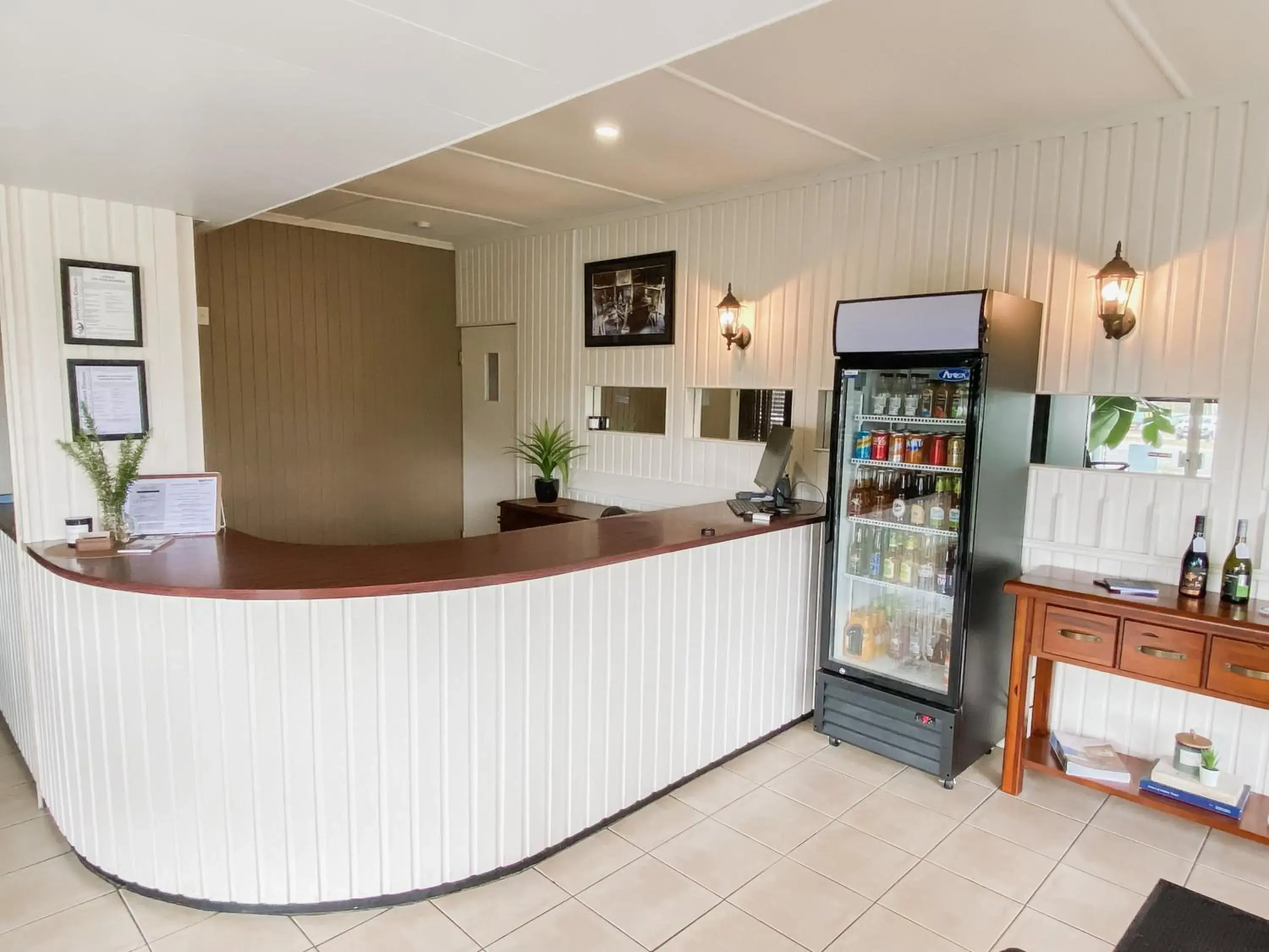 Property building in High Street Motor Inn Property building in High Street Motor Inn