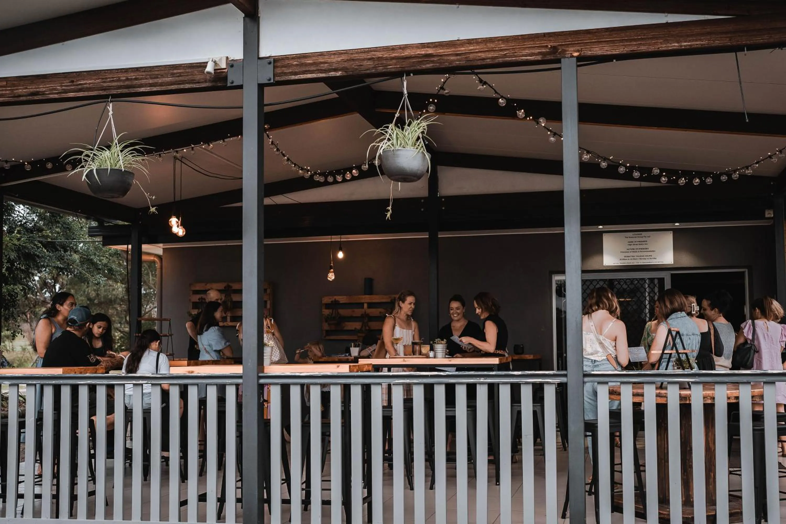 Patio in High Street Motor Inn