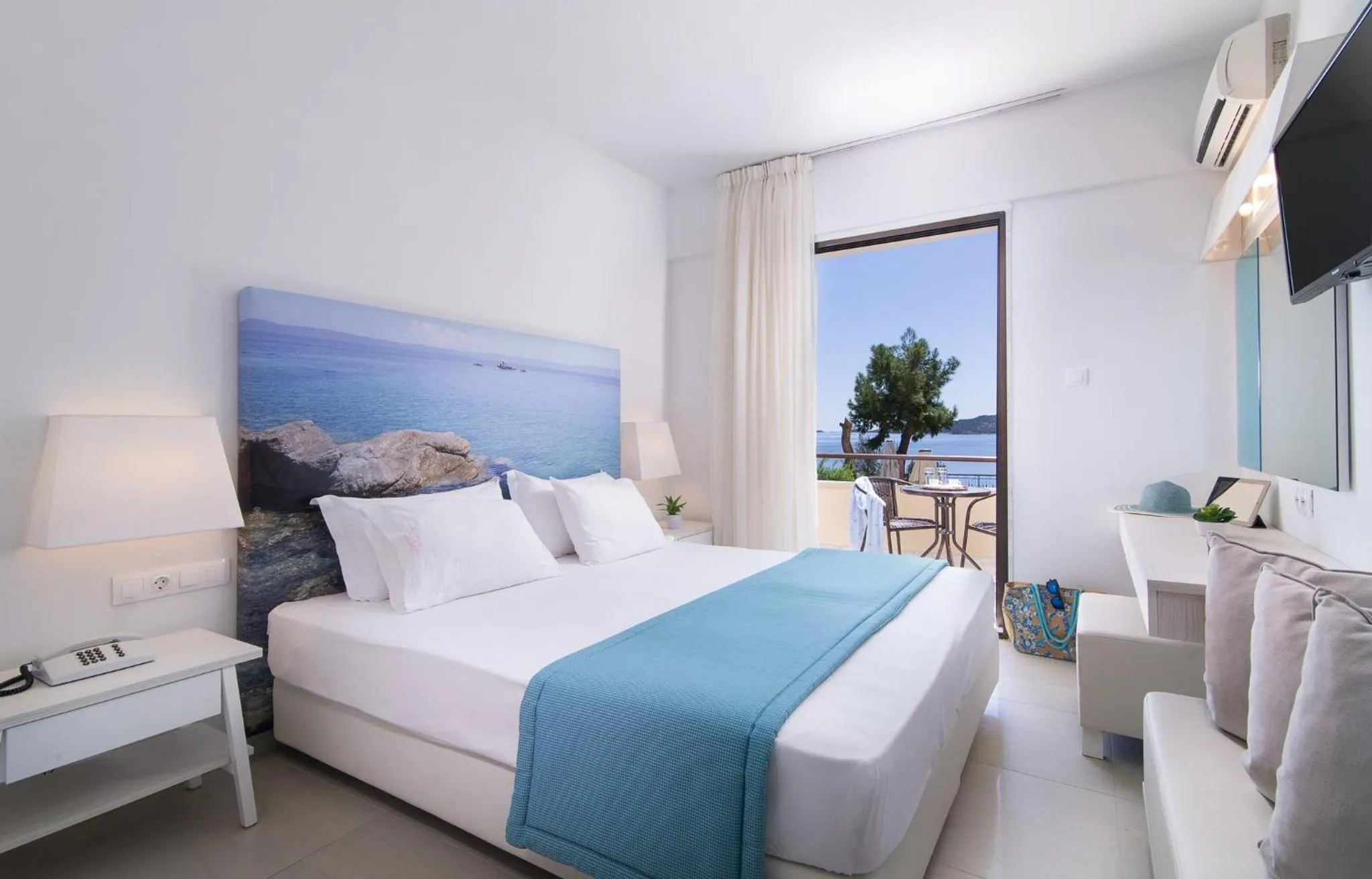 Bedroom, Bed in Sun Rise Hotel