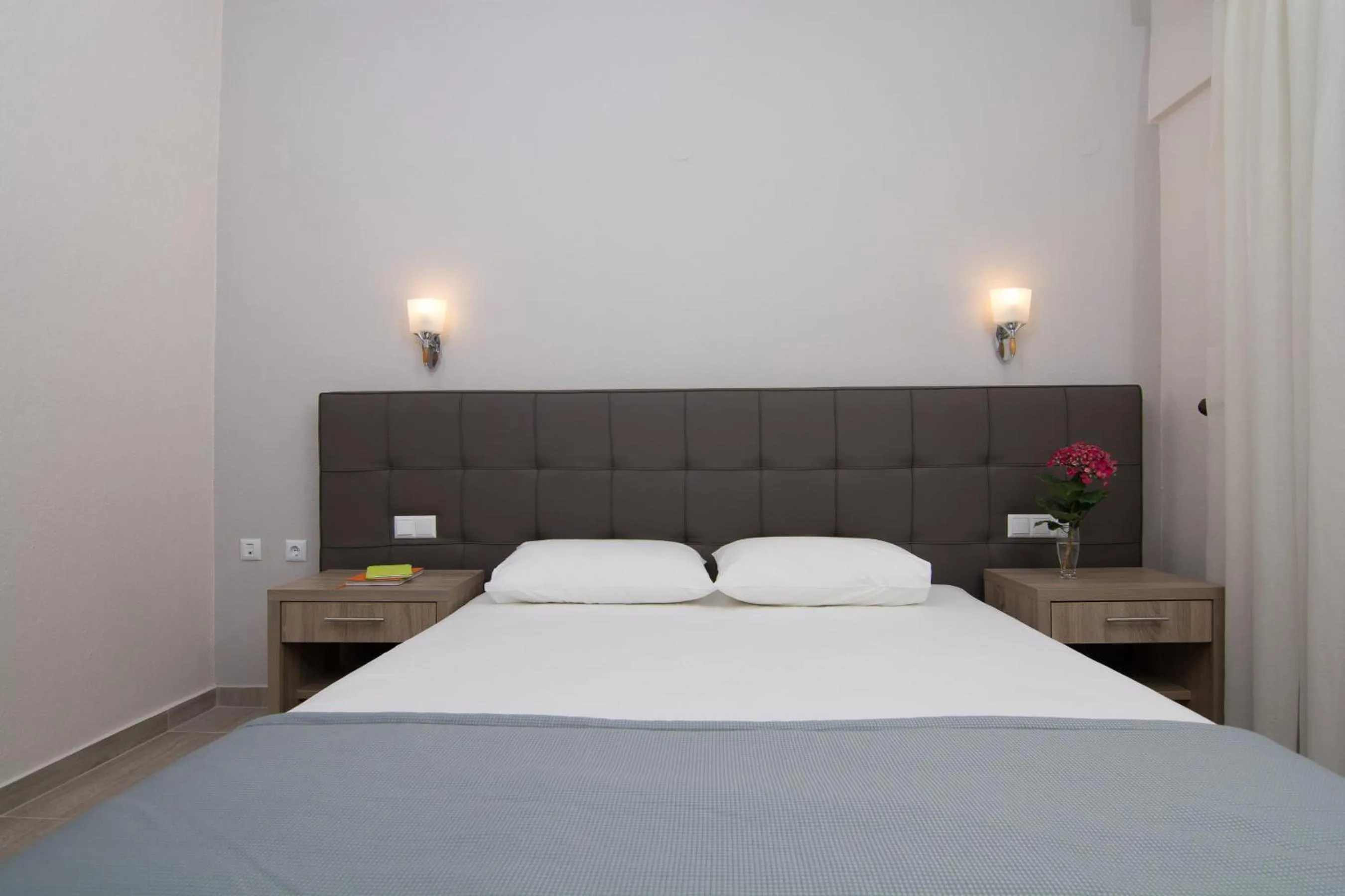 Bed in Sun Rise Hotel