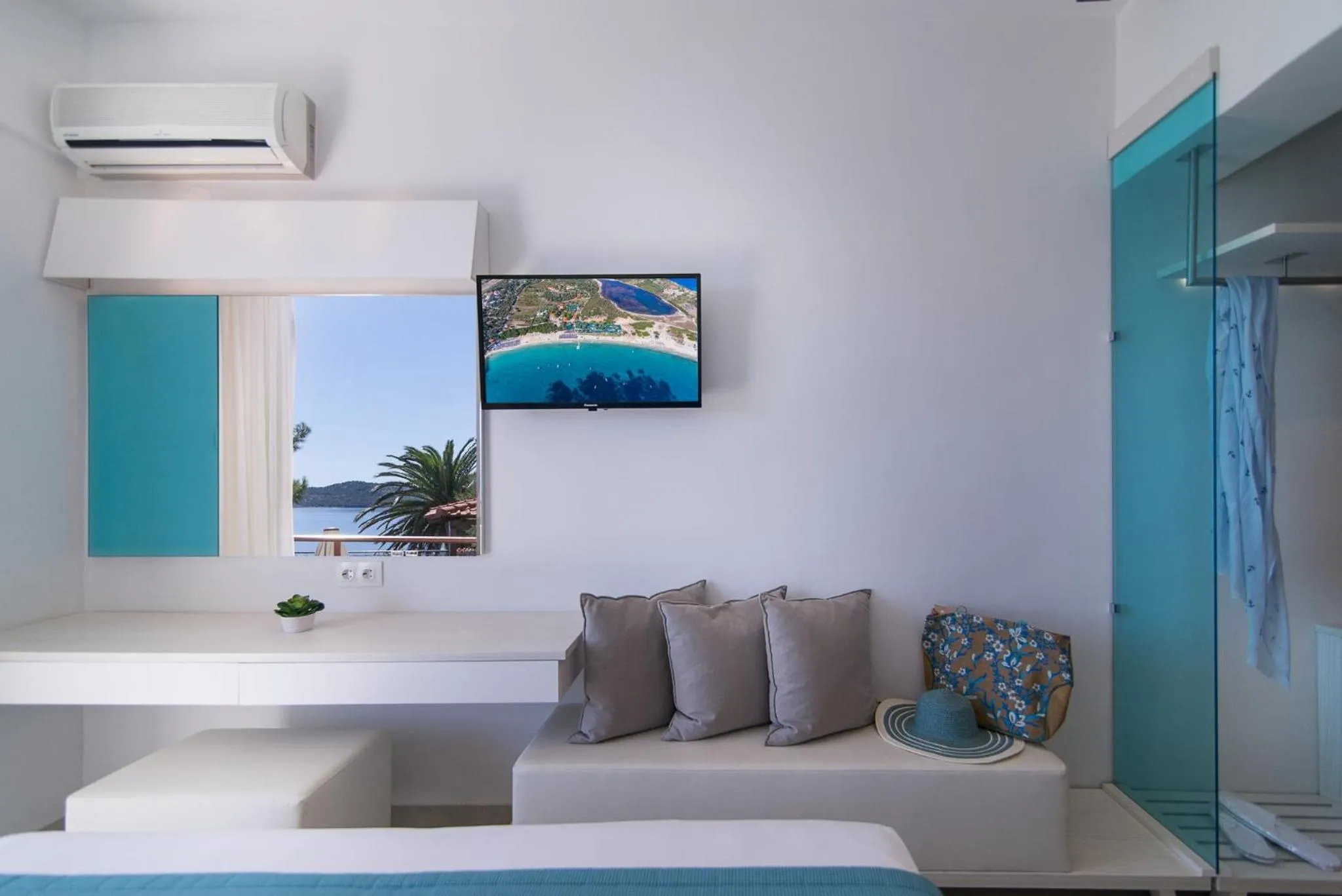 Bedroom, Bed in Sun Rise Hotel