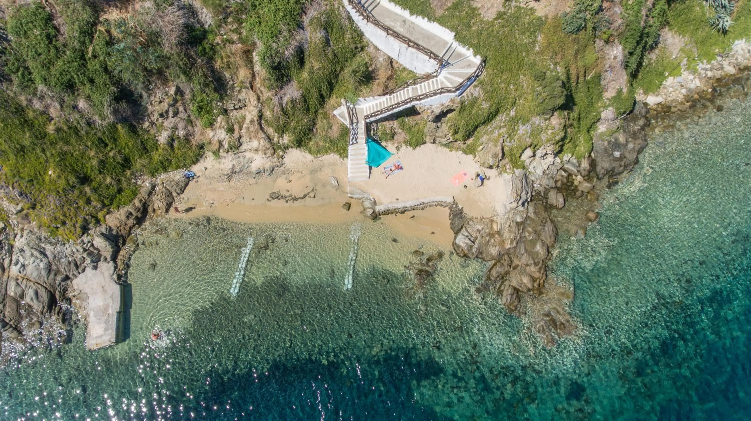 Beach in Sun Rise Hotel