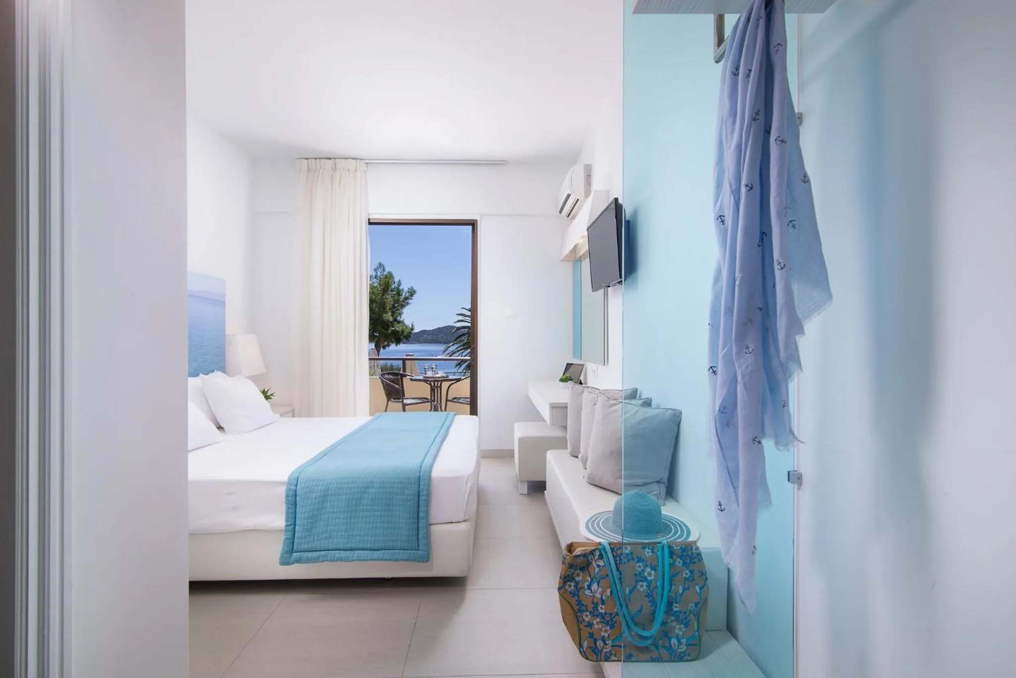 Bedroom, Bed in Sun Rise Hotel