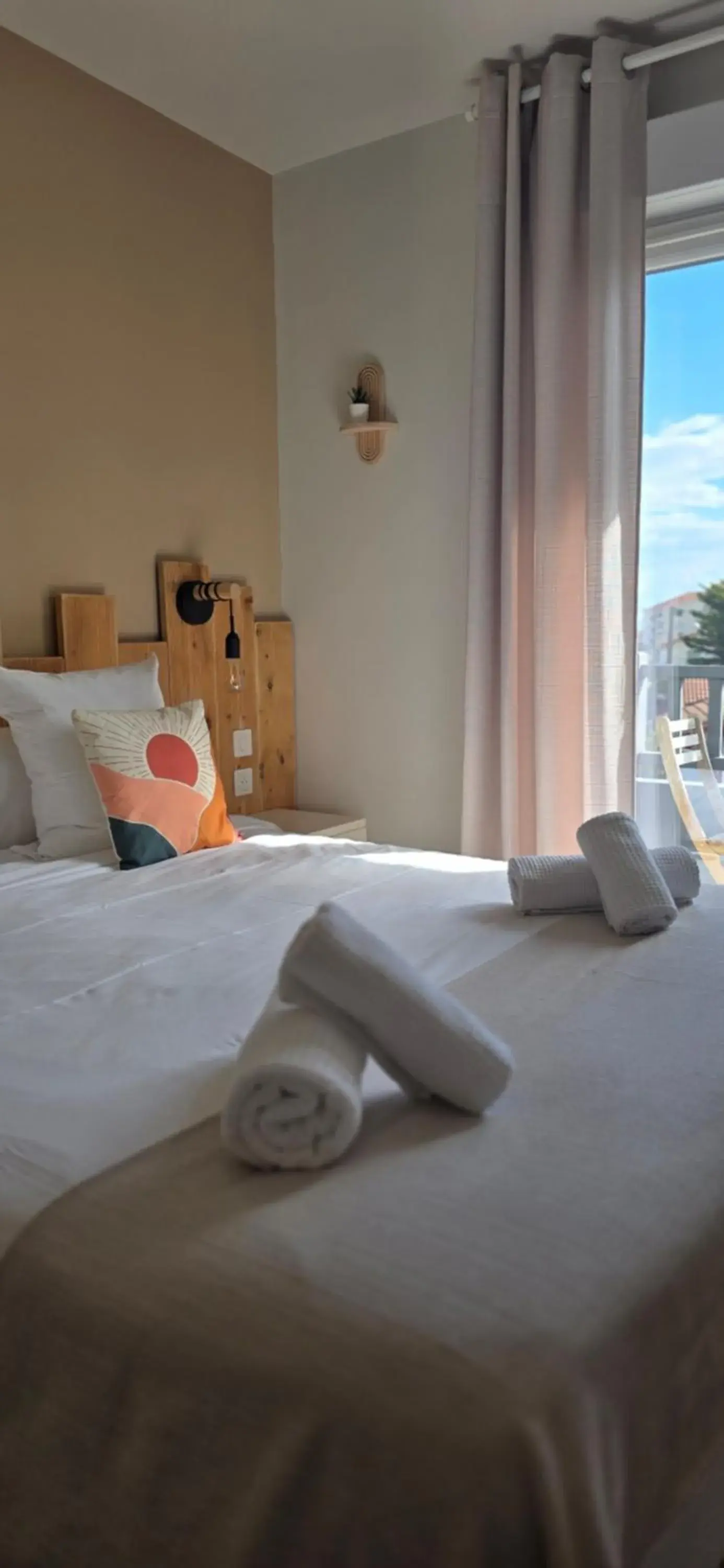 Double Room with Balcony in Hôtel La Baïne Double Room with Balcony in Hôtel La Baïne