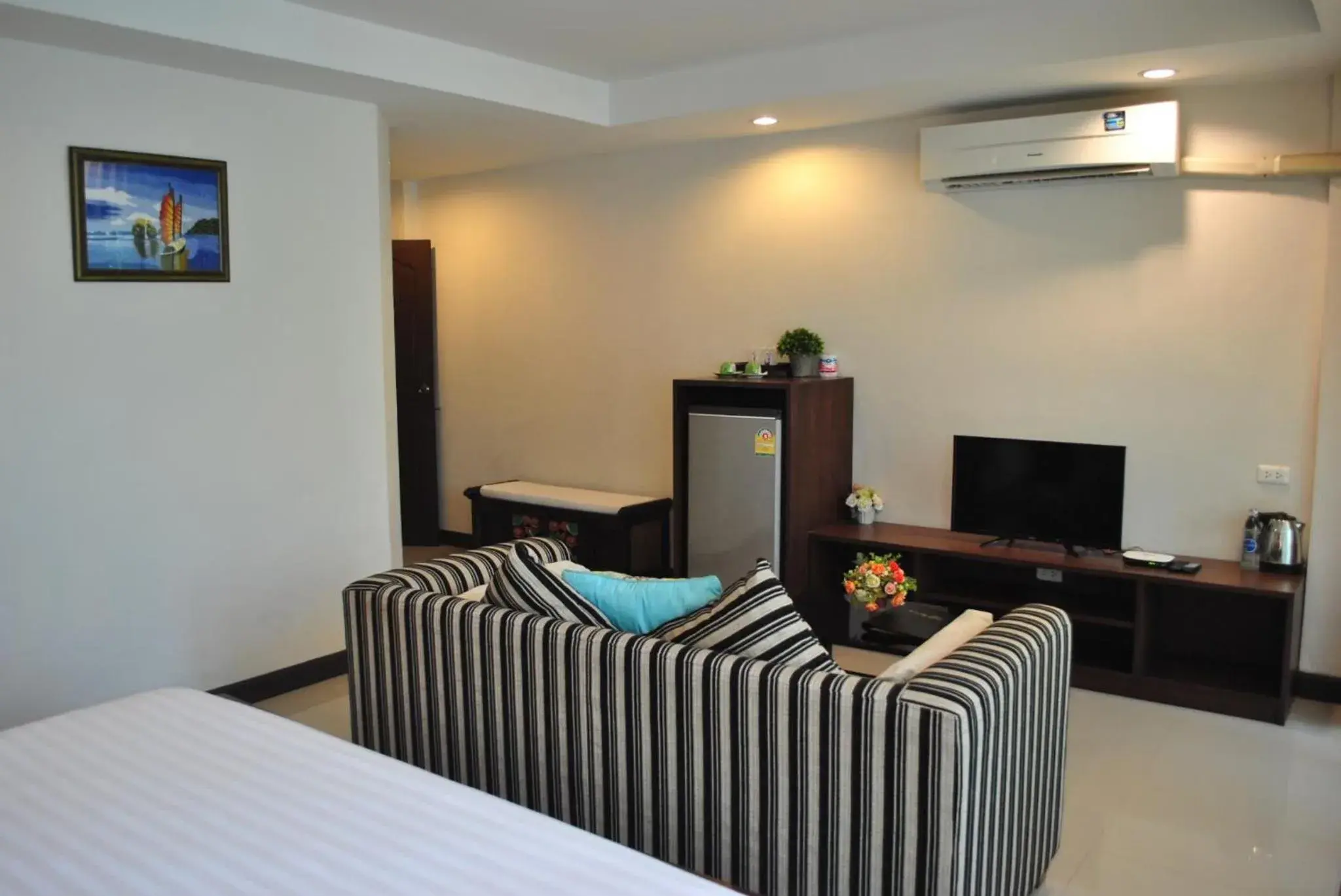 Living room, Bed in Kong Garden View Resort Chiang Rai Living room, Bed in Kong Garden View Resort Chiang Rai