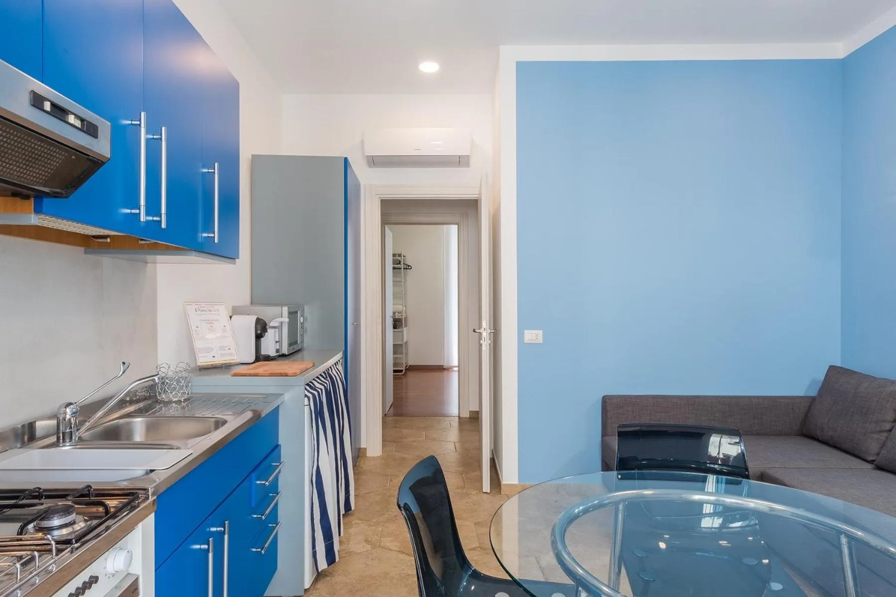 Kitchen or kitchenette in B&B Monserrato