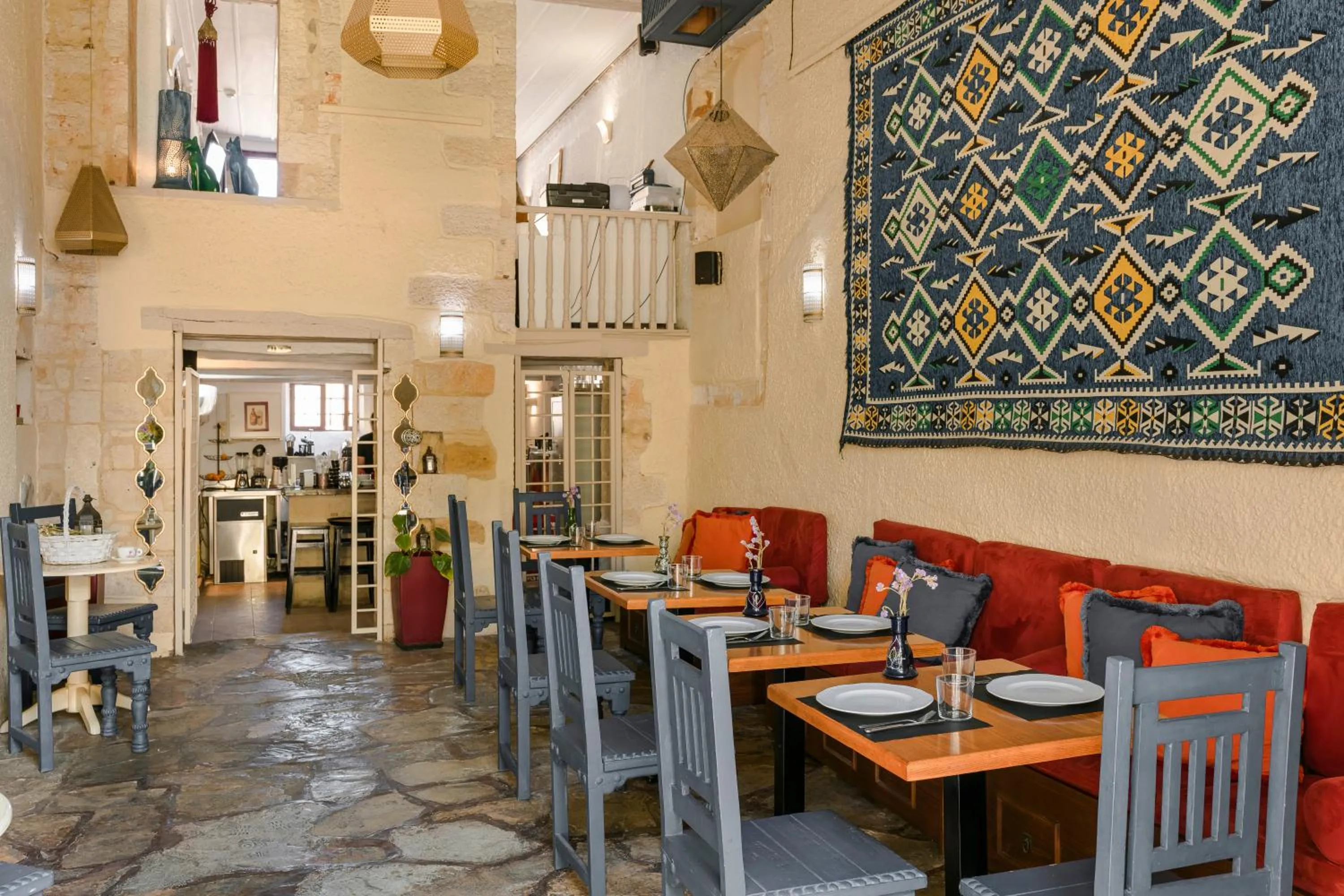 Restaurant/places to eat in Alcanea Boutique Hotel