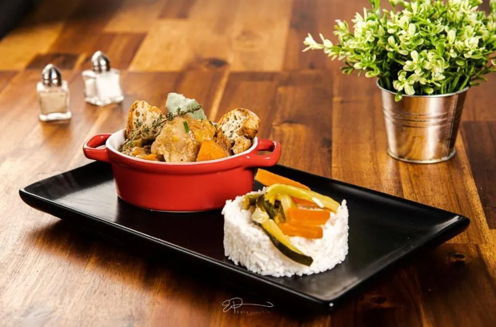 Restaurant/places to eat in Les Chevaliers des Balances