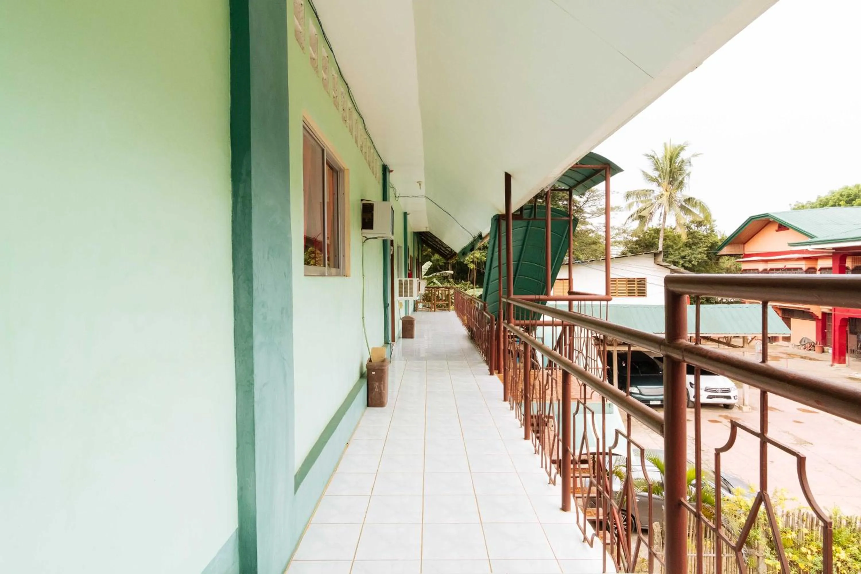 Balcony/Terrace in RedDoorz @ BM Road