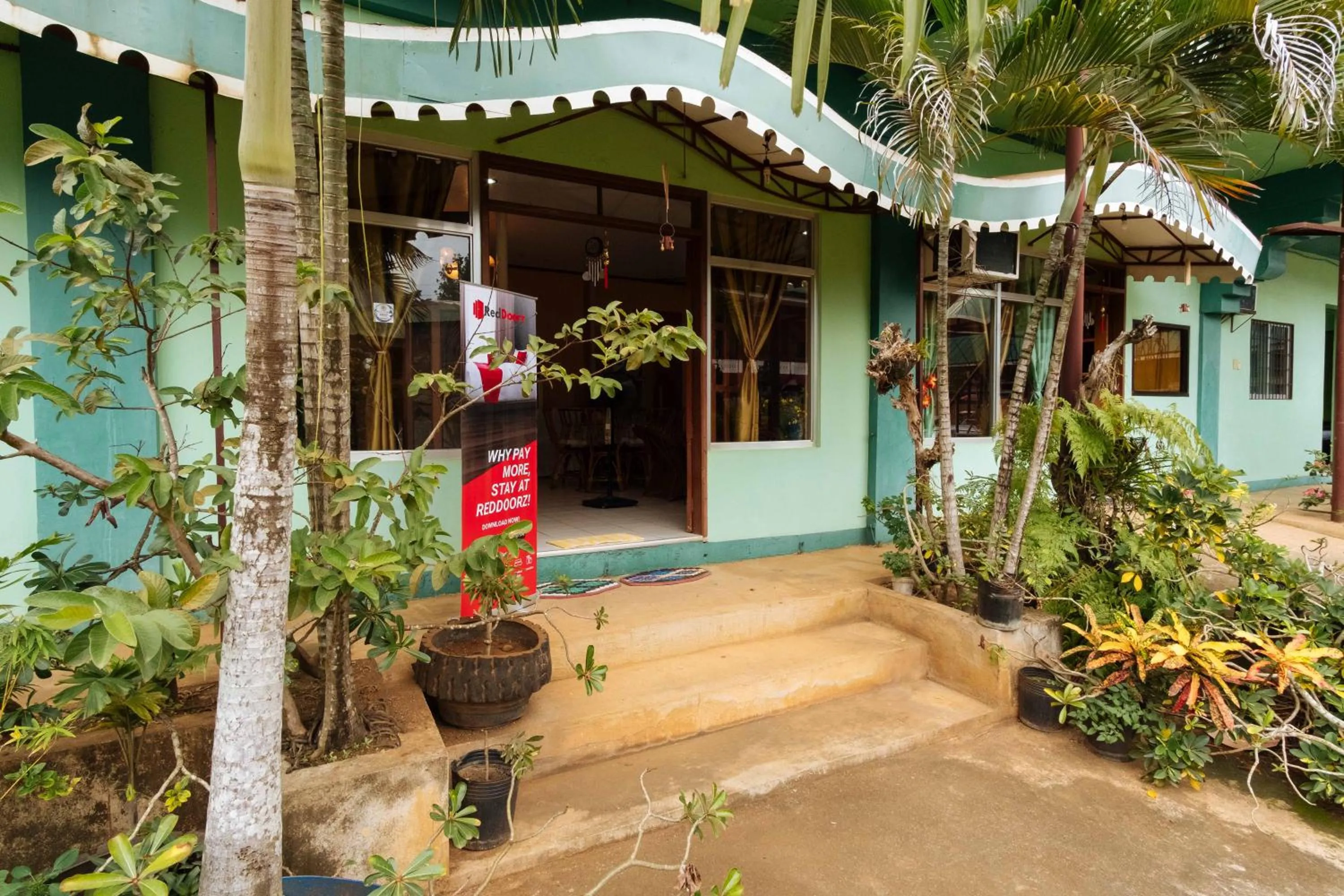 Property building in RedDoorz @ BM Road