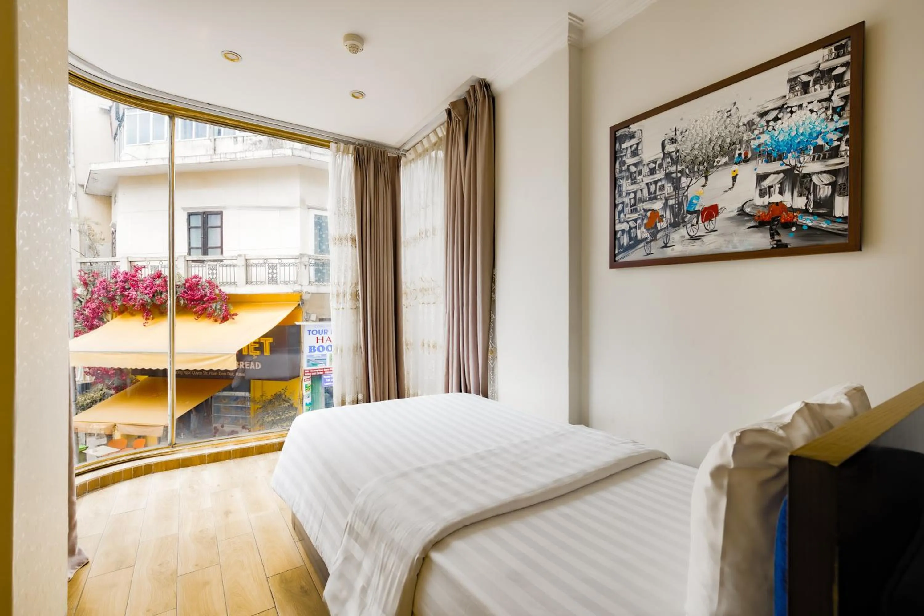 Bed in Bella Rosa Trendy Hotel & Spa