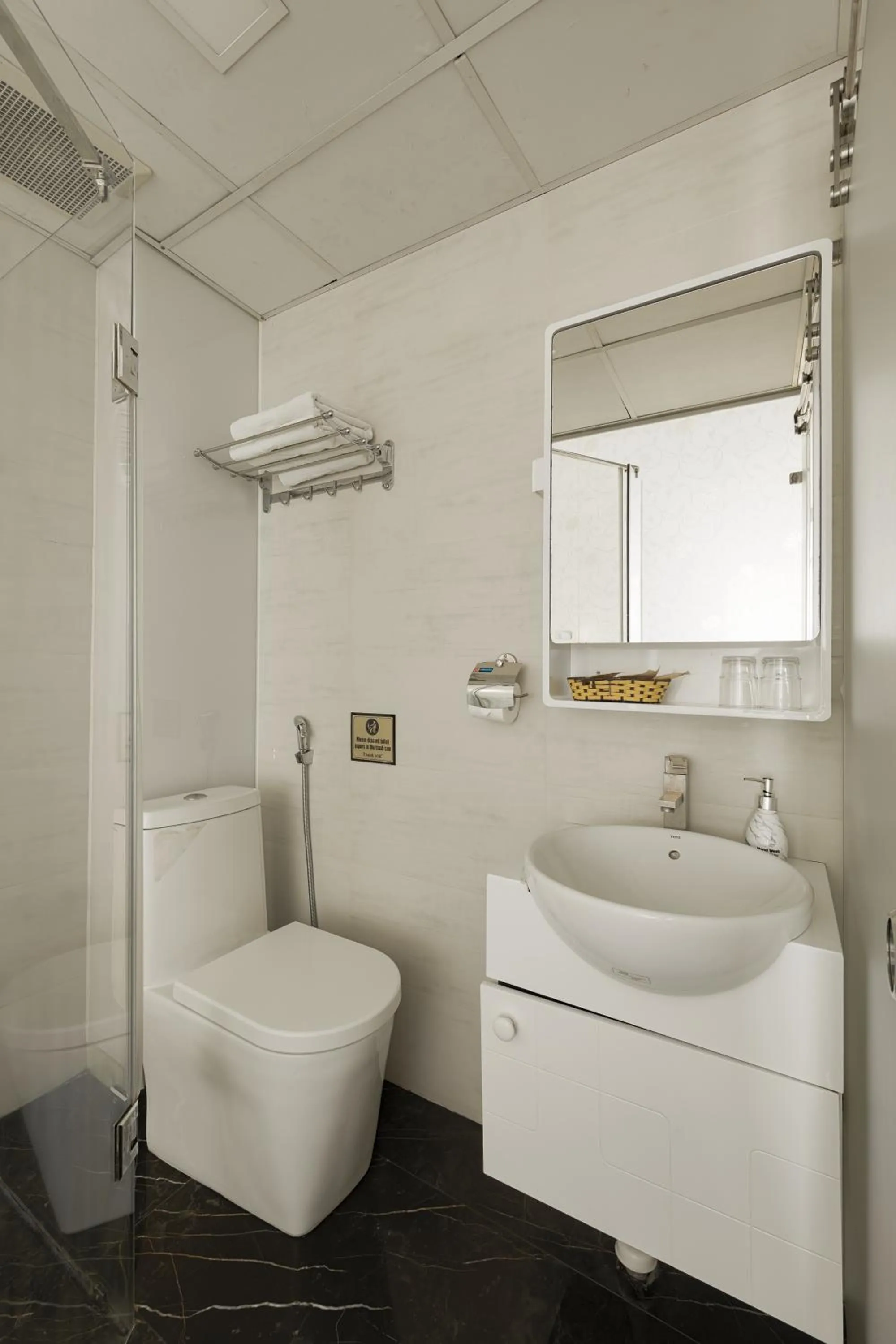 Toilet in Bella Rosa Trendy Hotel & Spa