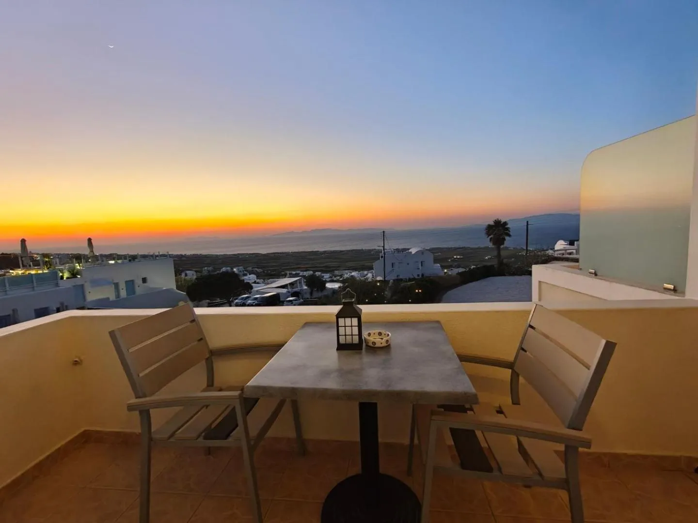 Kiklamino Sunset Suites