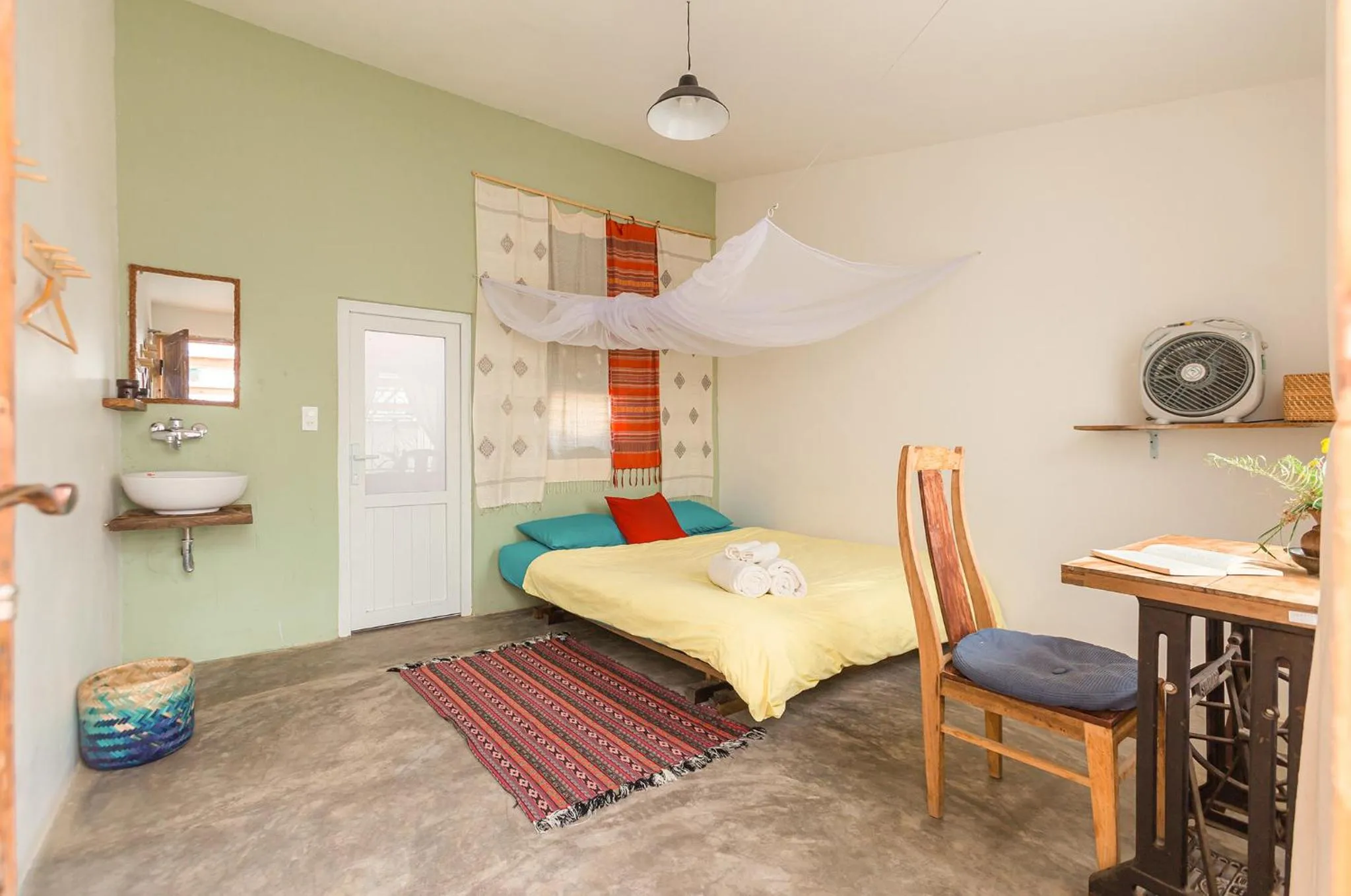 Bed in The Kadupul Homecation