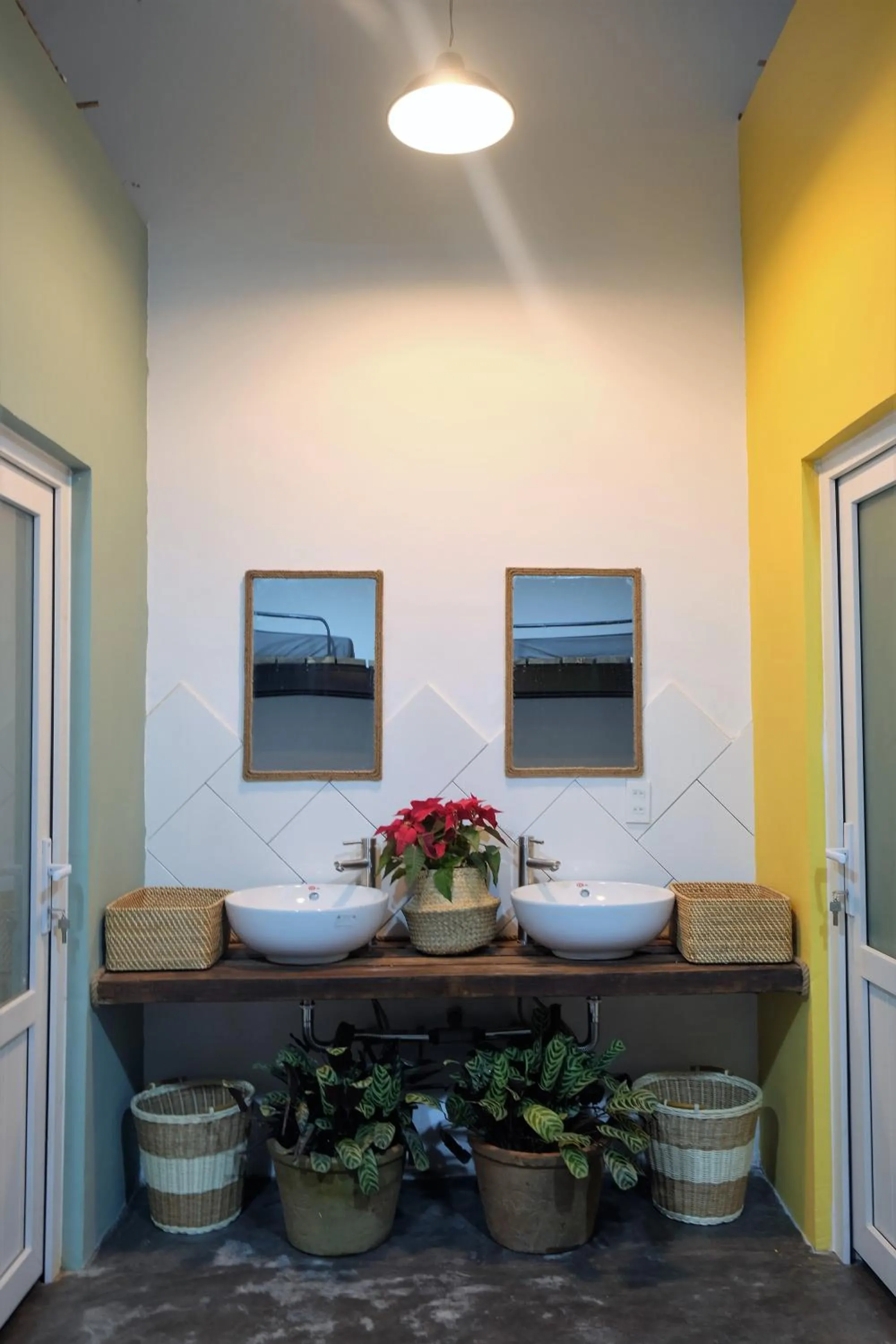 Bathroom in The Kadupul Homecation