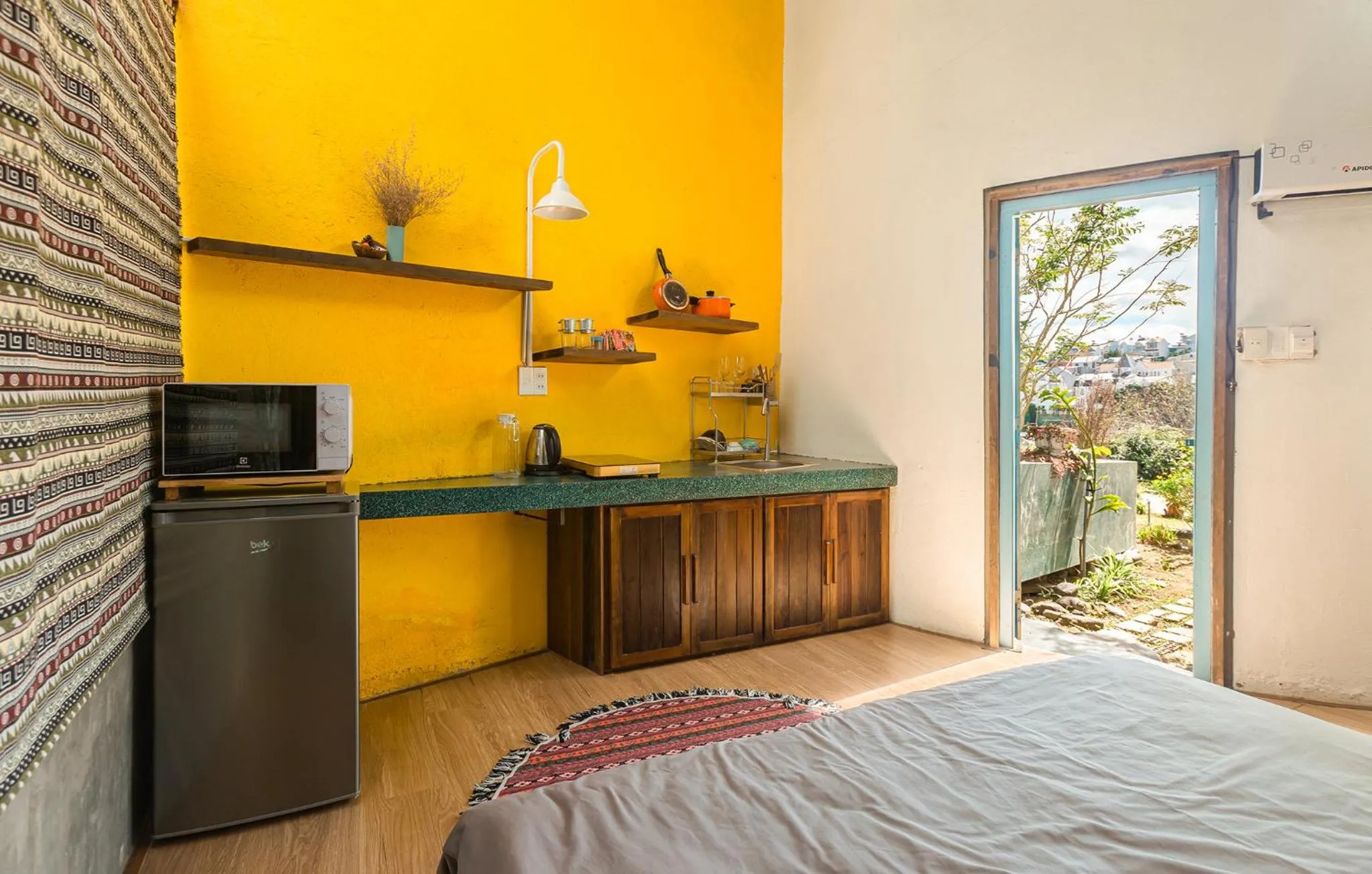 Kitchen or kitchenette, Bed in The Kadupul Homecation
