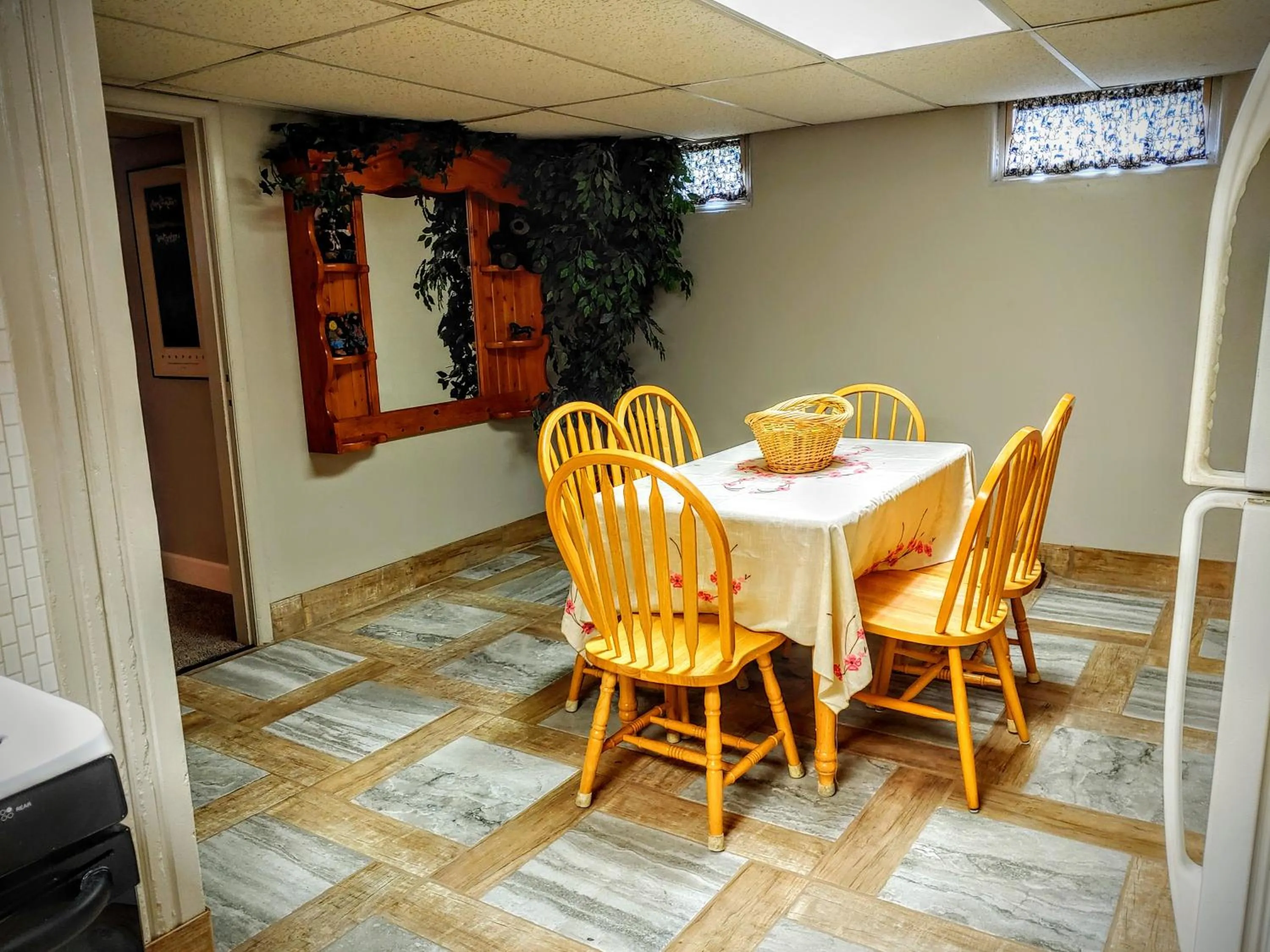 Dining area in Three Bears Inn