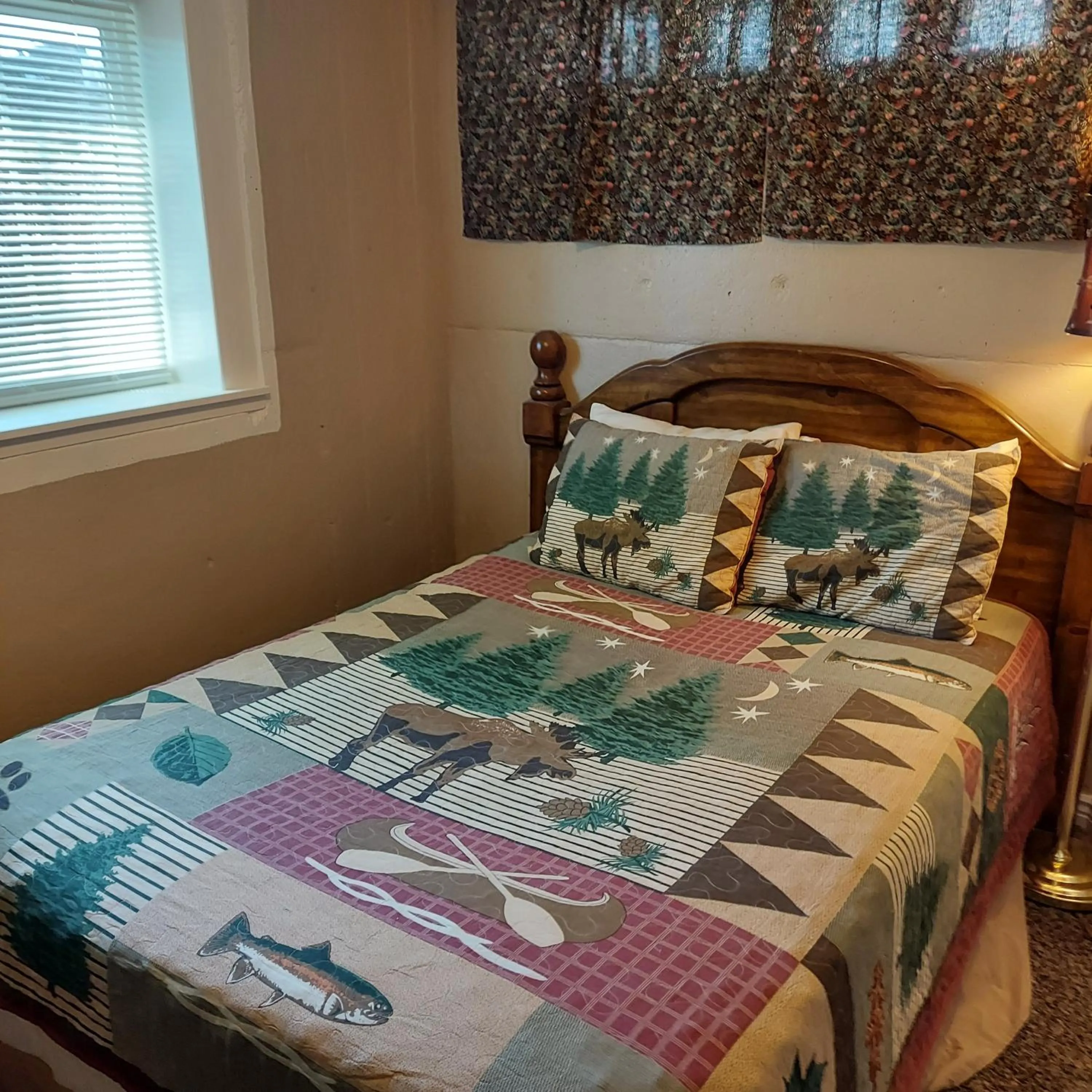 Bed in Three Bears Inn