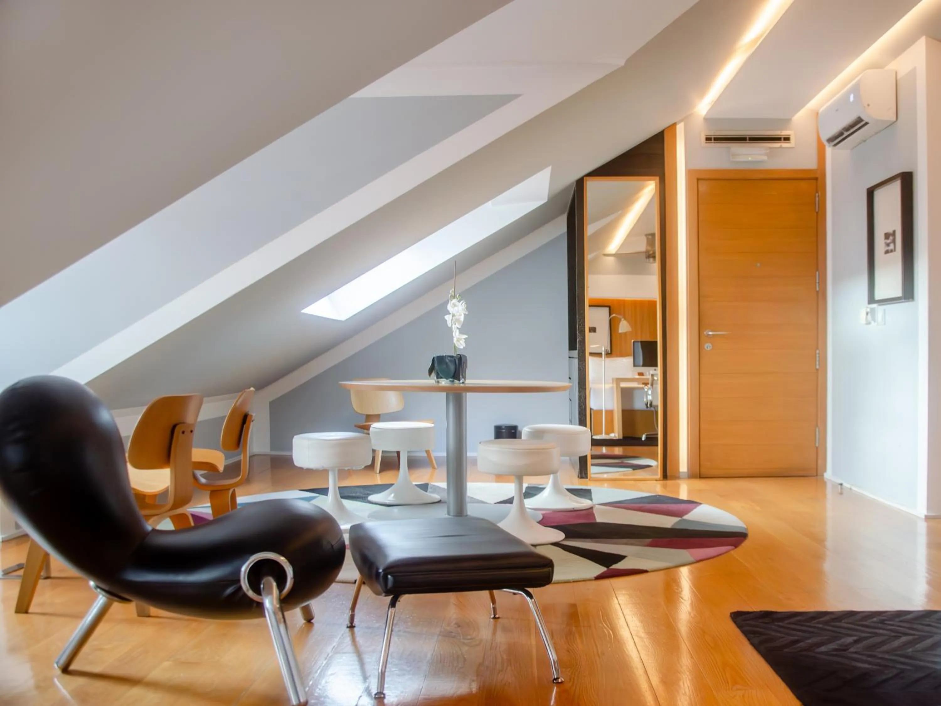 Decorative detail in Browns Downtown Hotel