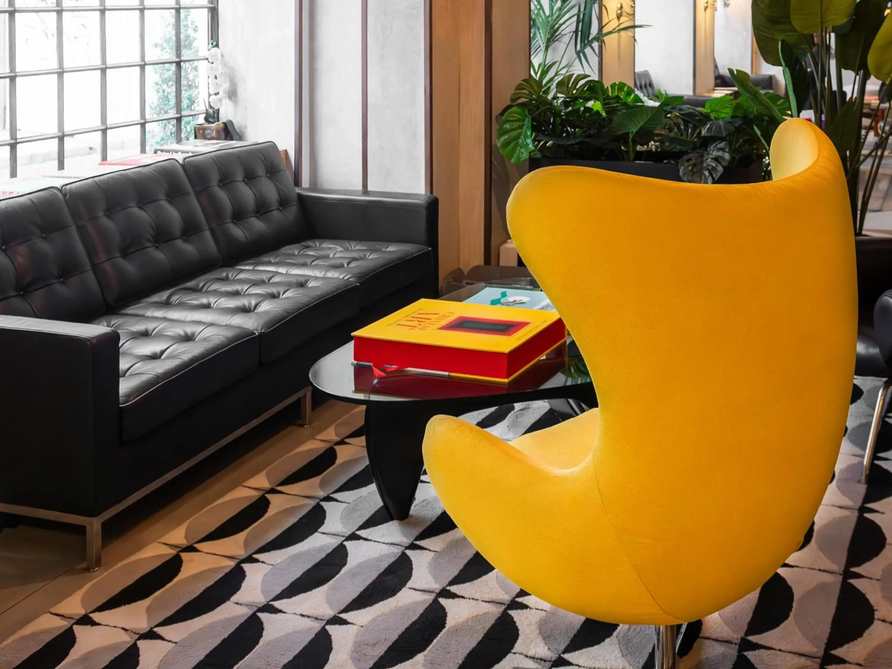 Lobby or reception in Browns Downtown Hotel Lobby or reception in Browns Downtown Hotel