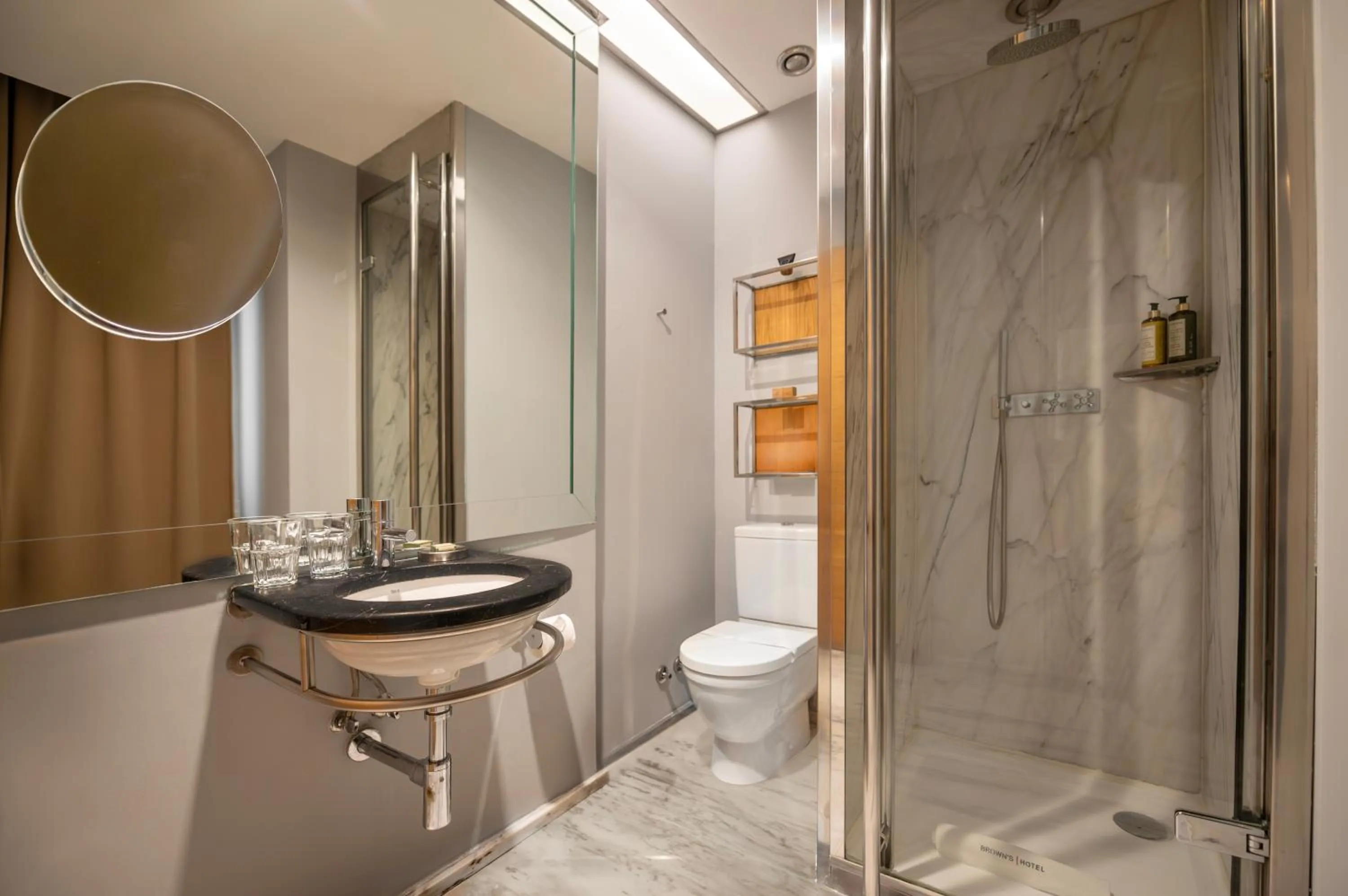 Toilet in Browns Downtown Hotel