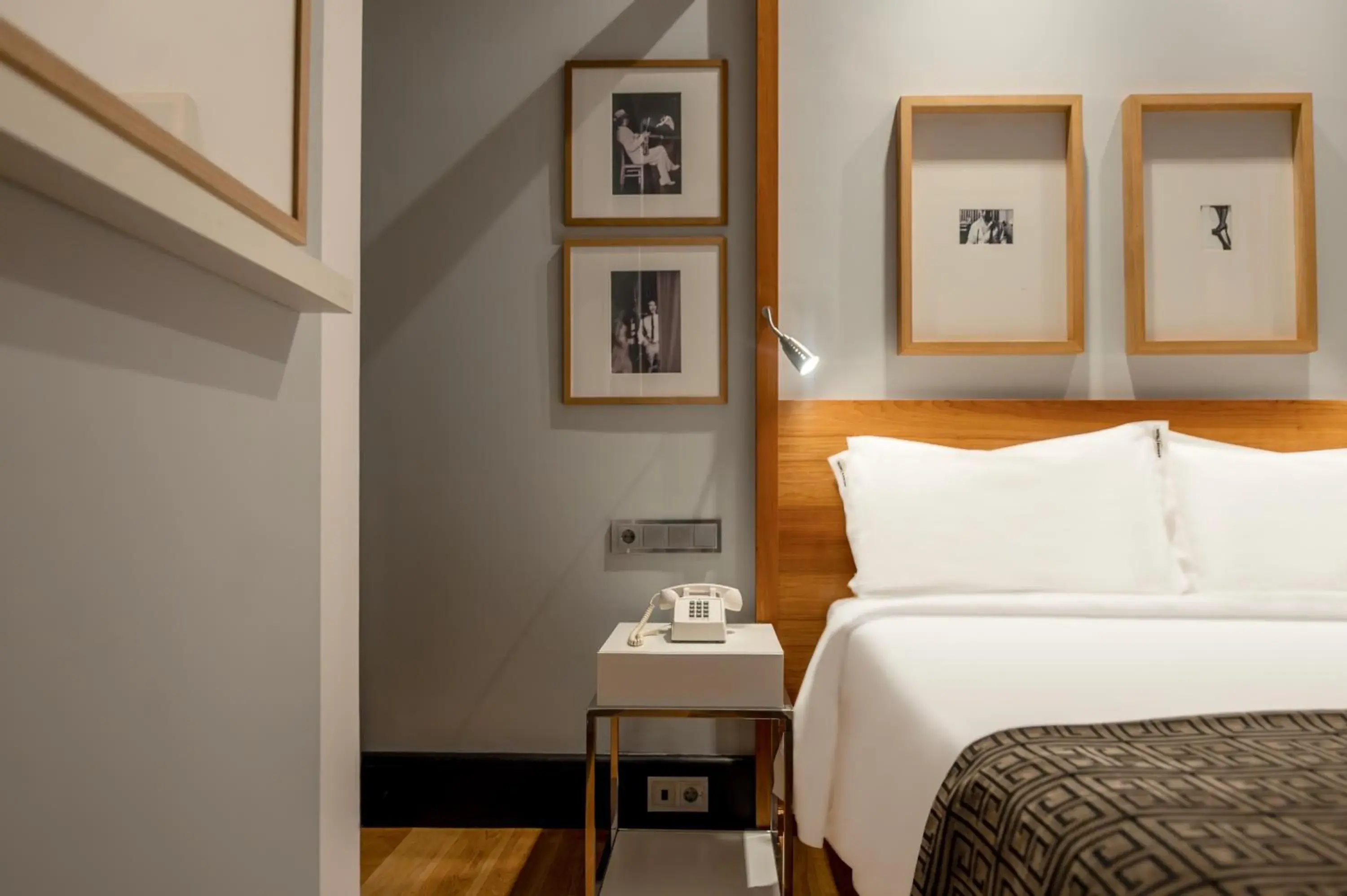 Bedroom, Bed in Browns Downtown Hotel Bedroom, Bed in Browns Downtown Hotel