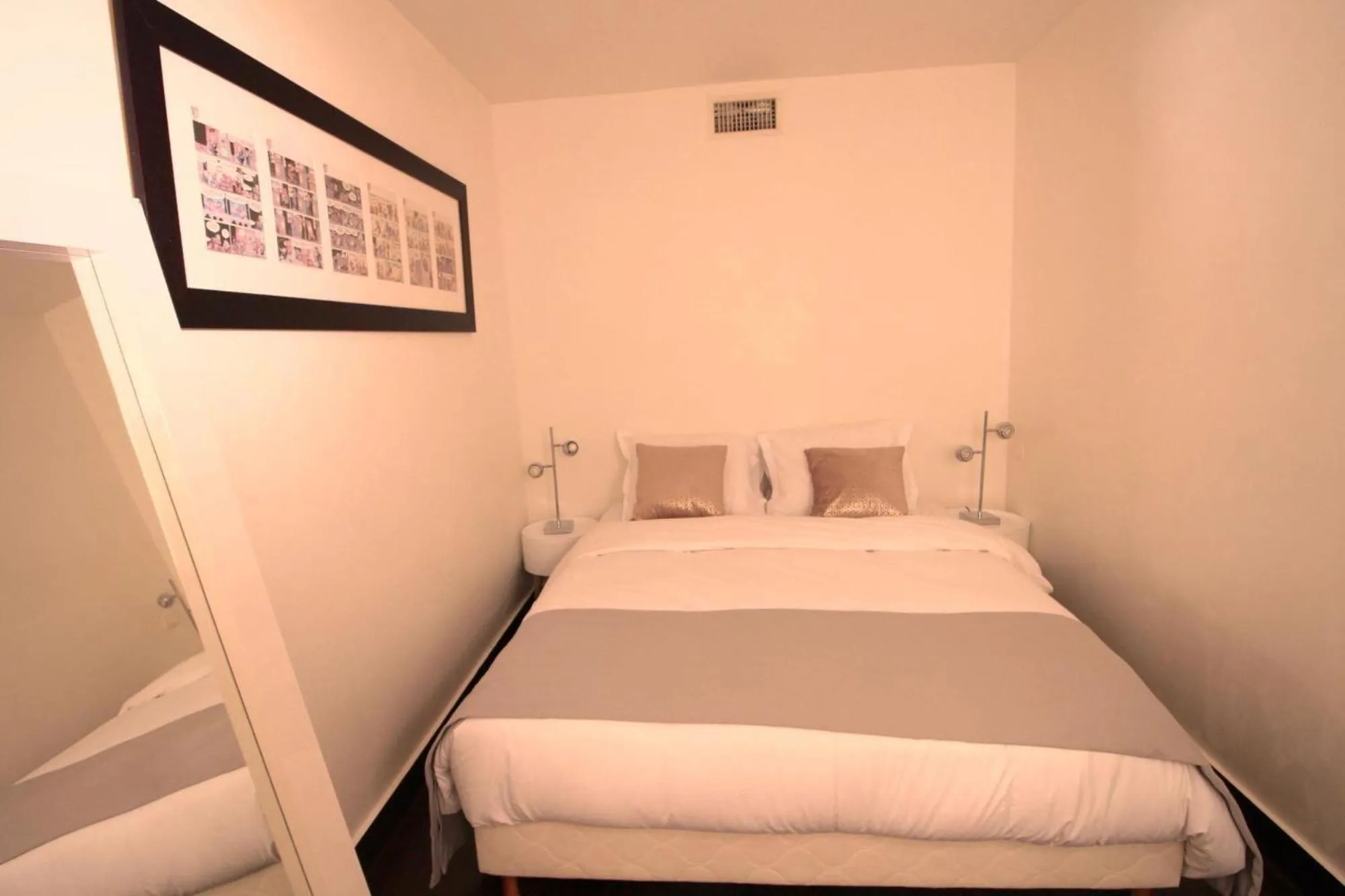 Bedroom, Bed in Short Stay Paris Apartments