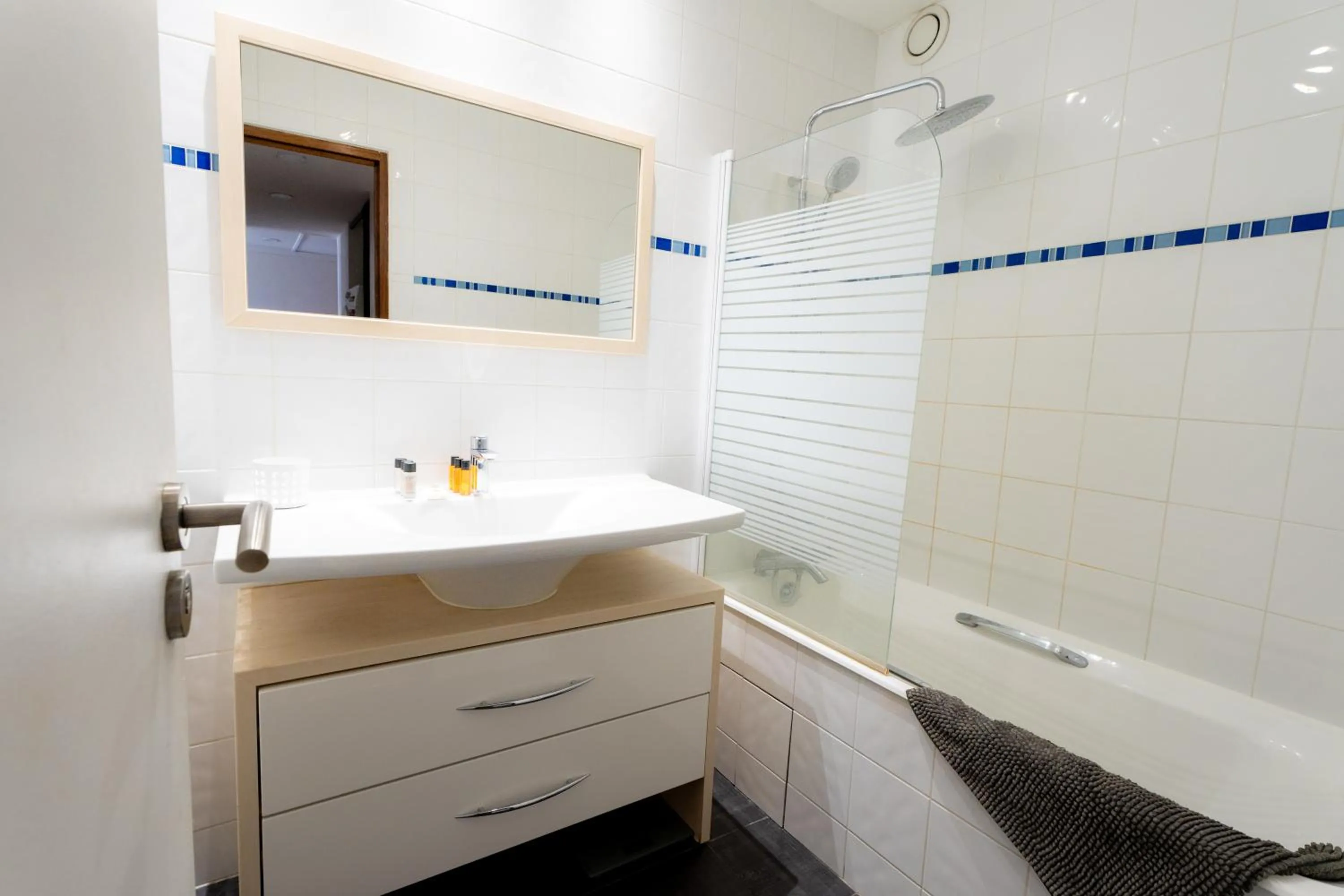 Short Stay Paris Apartments