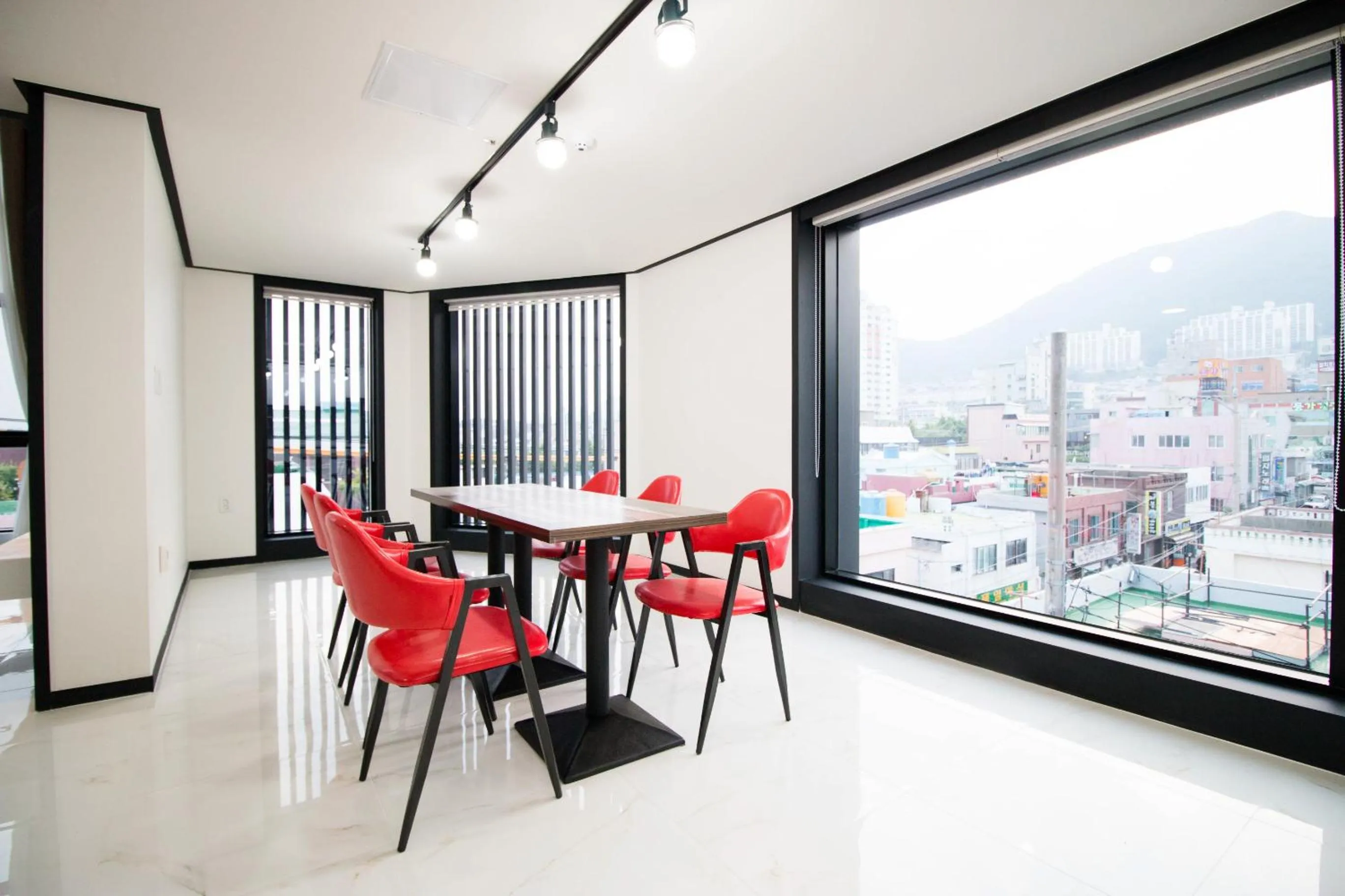 Yeosu Thestay Hostel