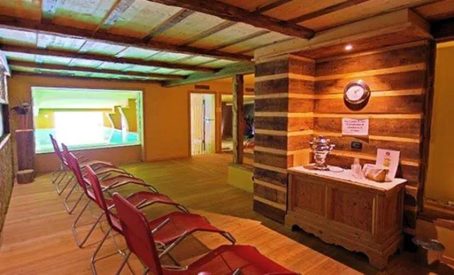 Spa and wellness centre/facilities in Arnica Mountain Hotel