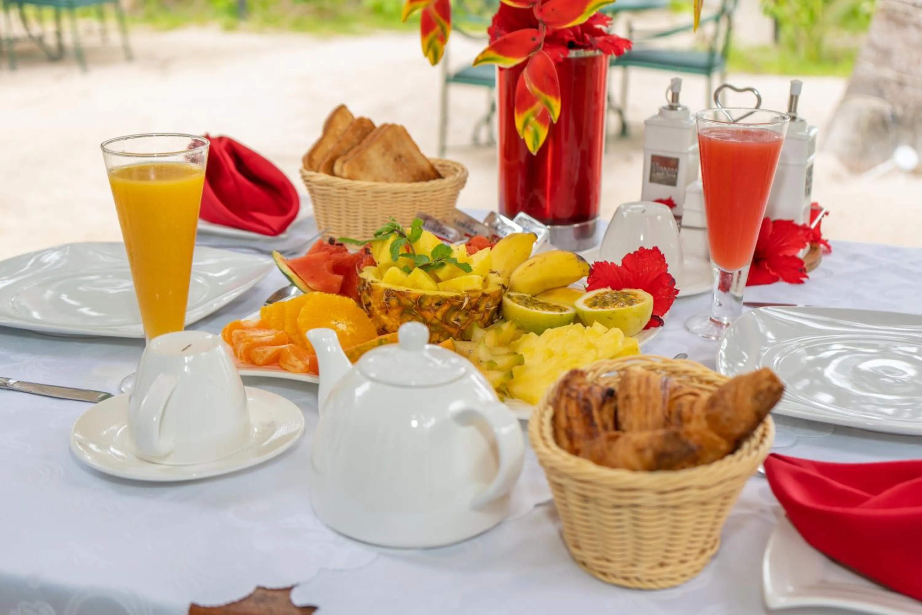 Breakfast in Village du Pecheur