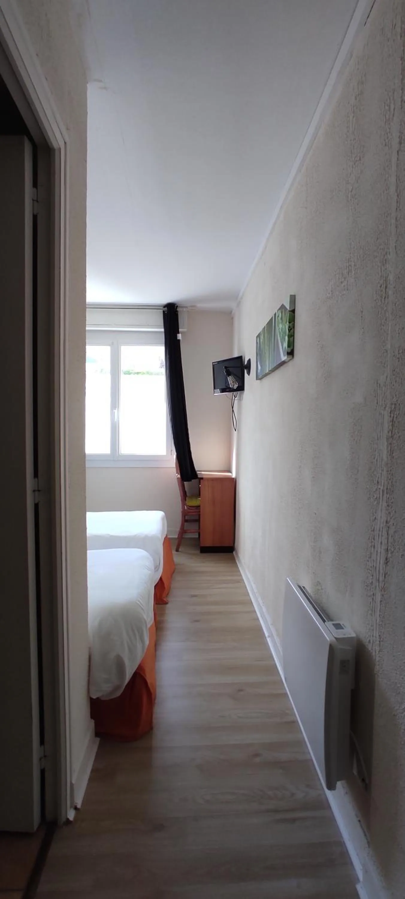 Photo of the whole room in Hotel Luxembourg