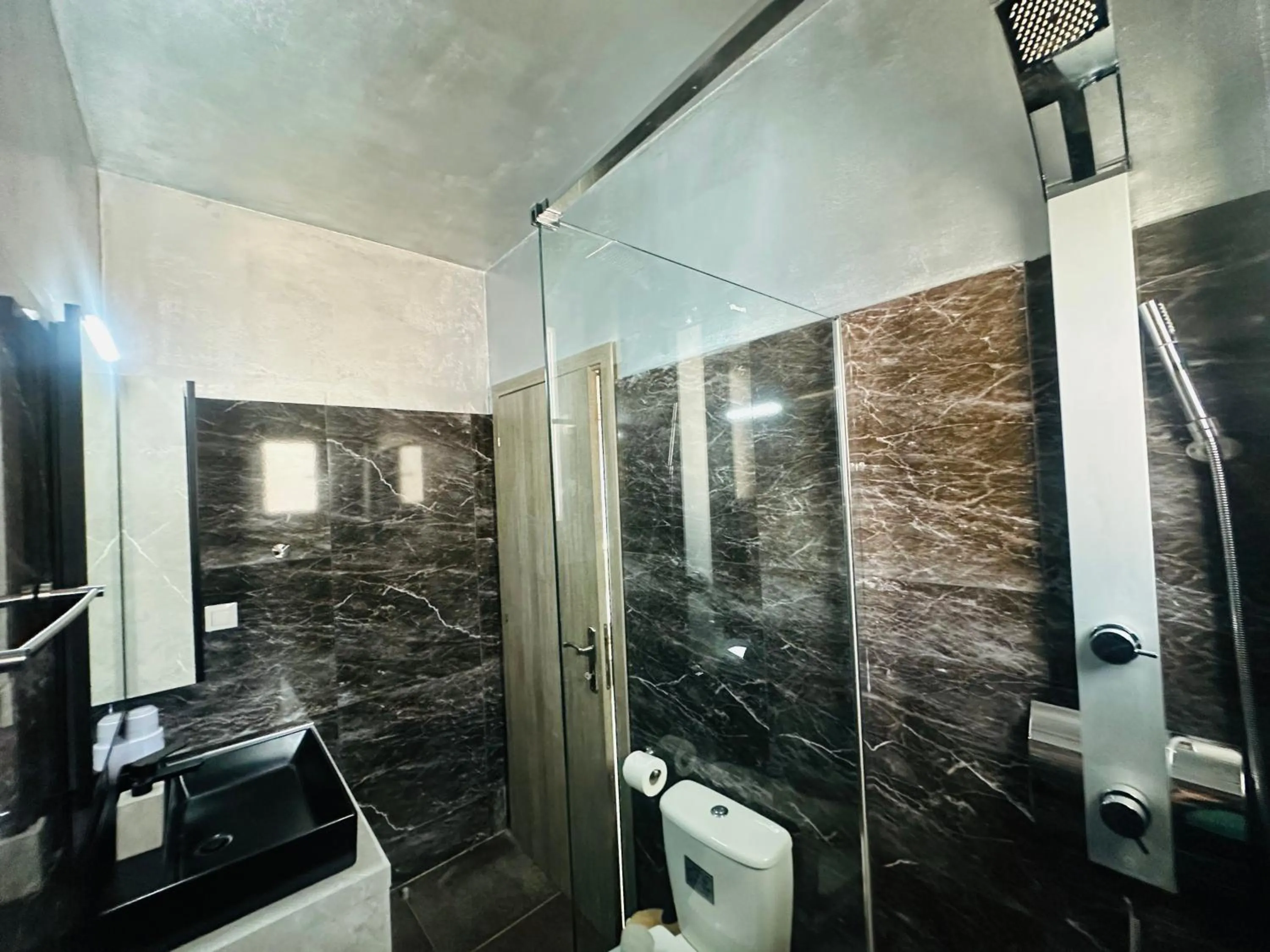 Shower in Nikos Apartments Corfu