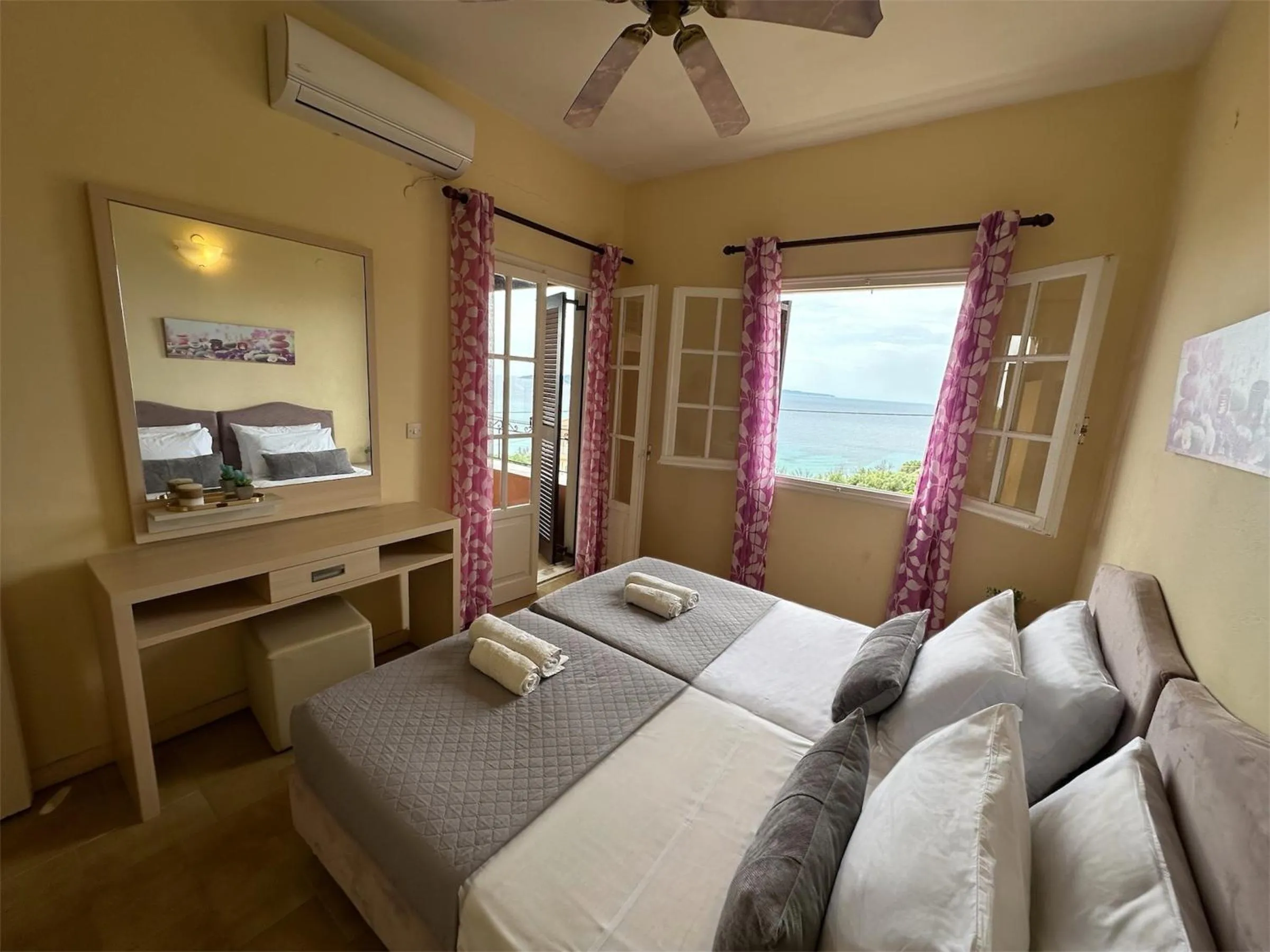 Bed in Nikos Apartments Corfu